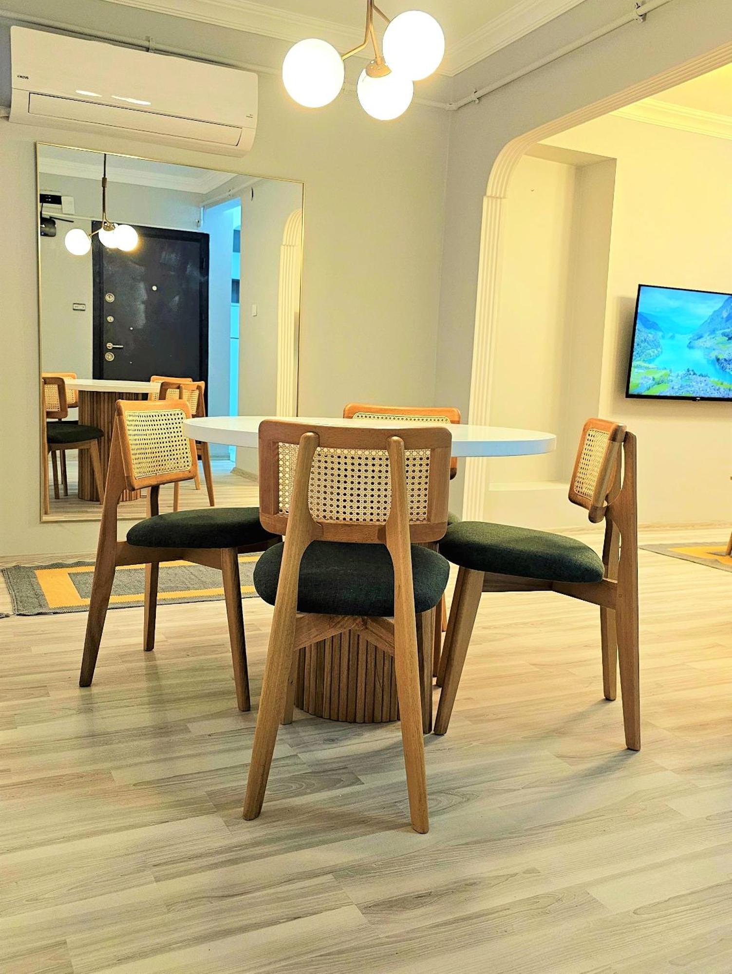 New - Luxury - Spacious Flats At The Center *