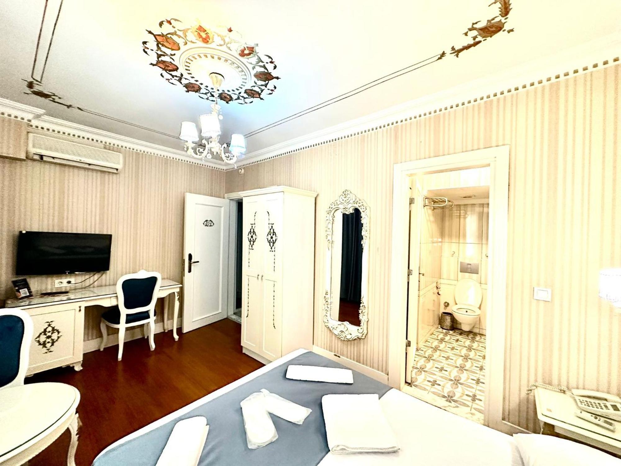 Alyon Taksim Hotel 3*