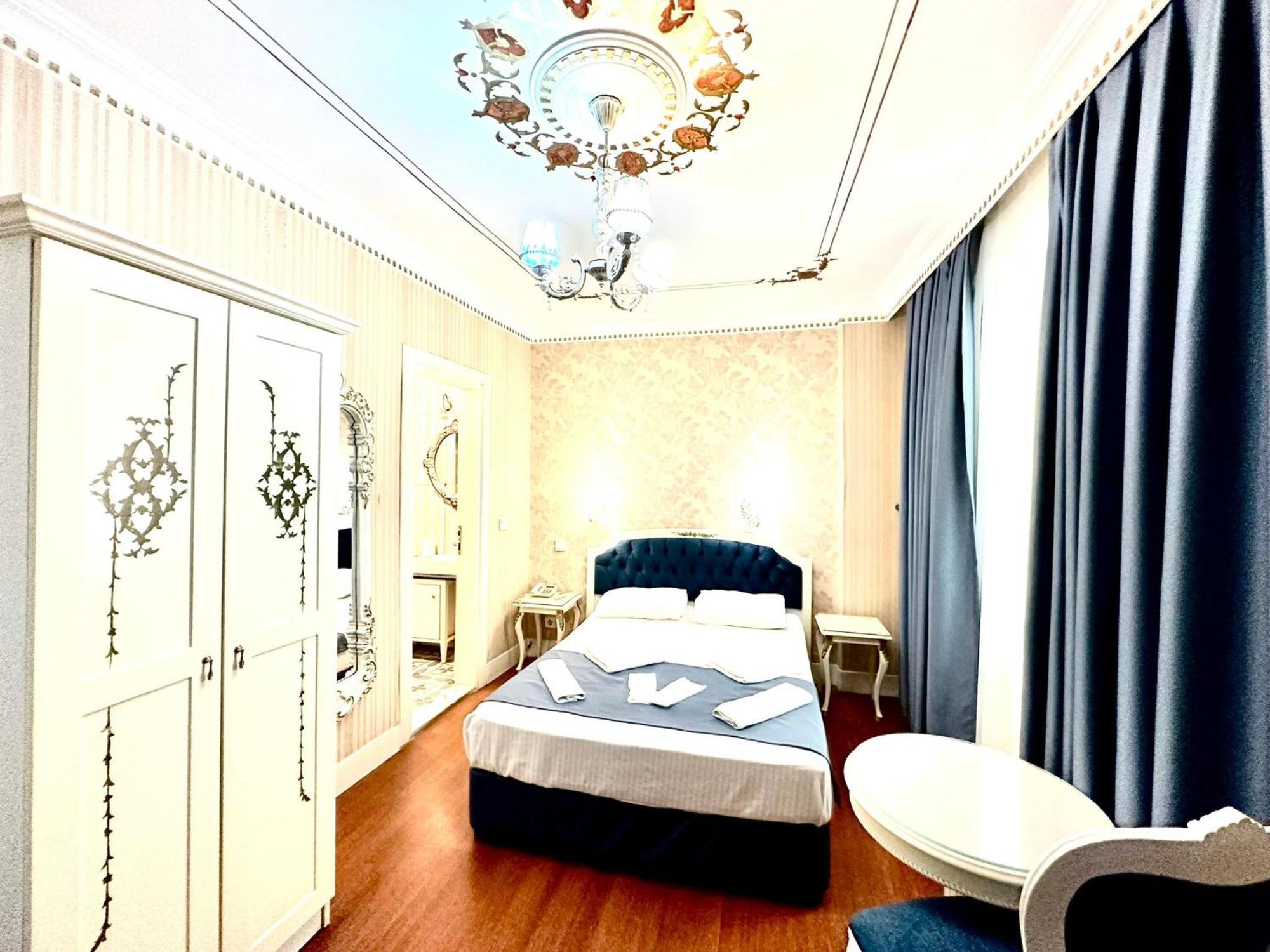 Hotel Alyon Taksim 3*