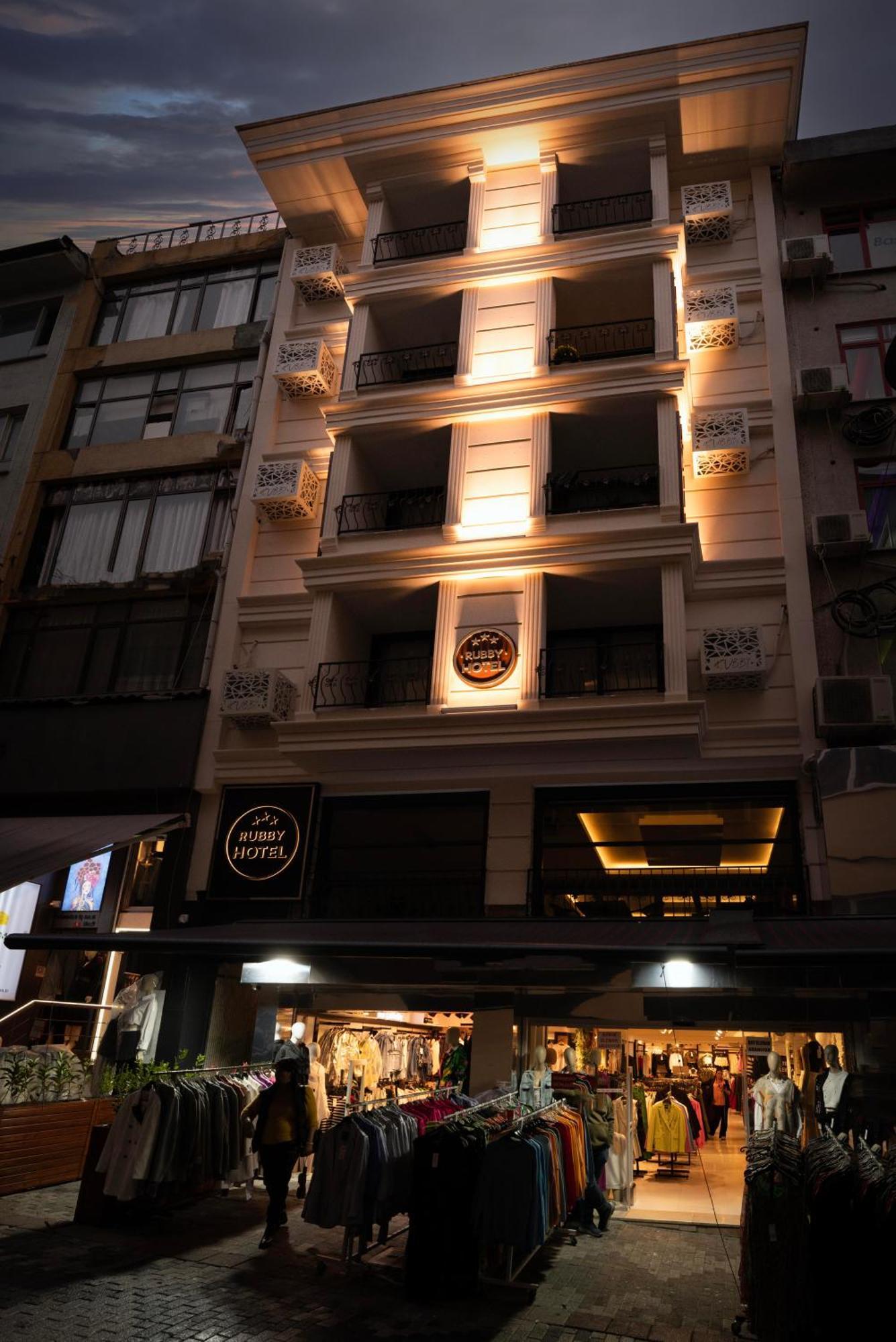 Hotel Rubby Kadikoey *
