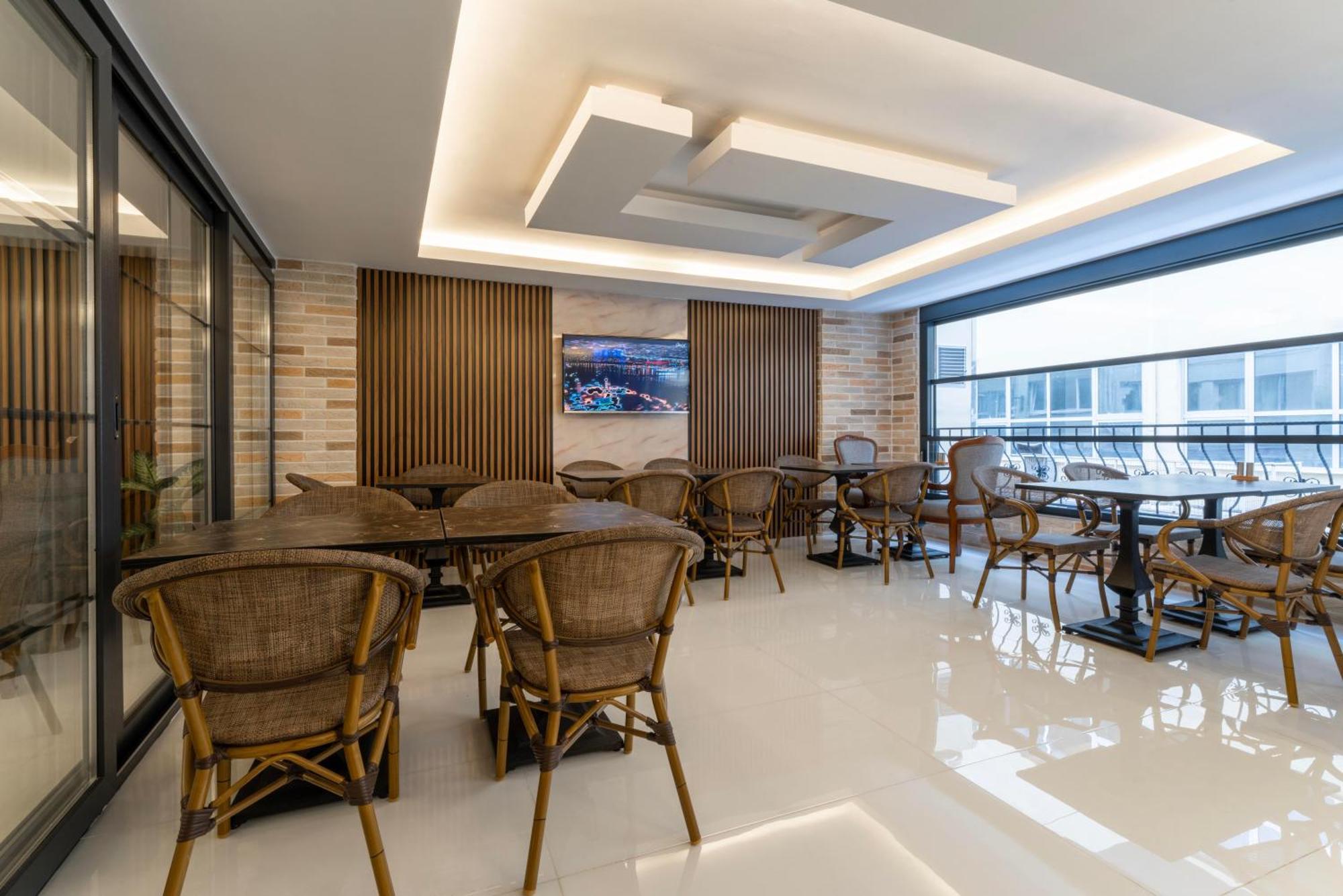 Hotel Rubby Kadikoey *