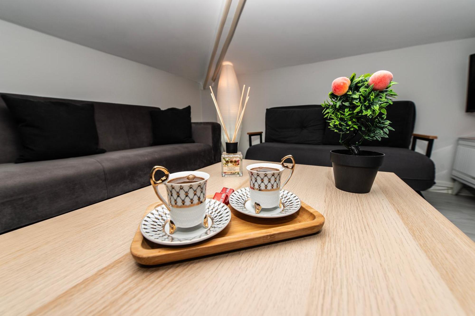Dach Wochnung Mit Terrasse Homestay *