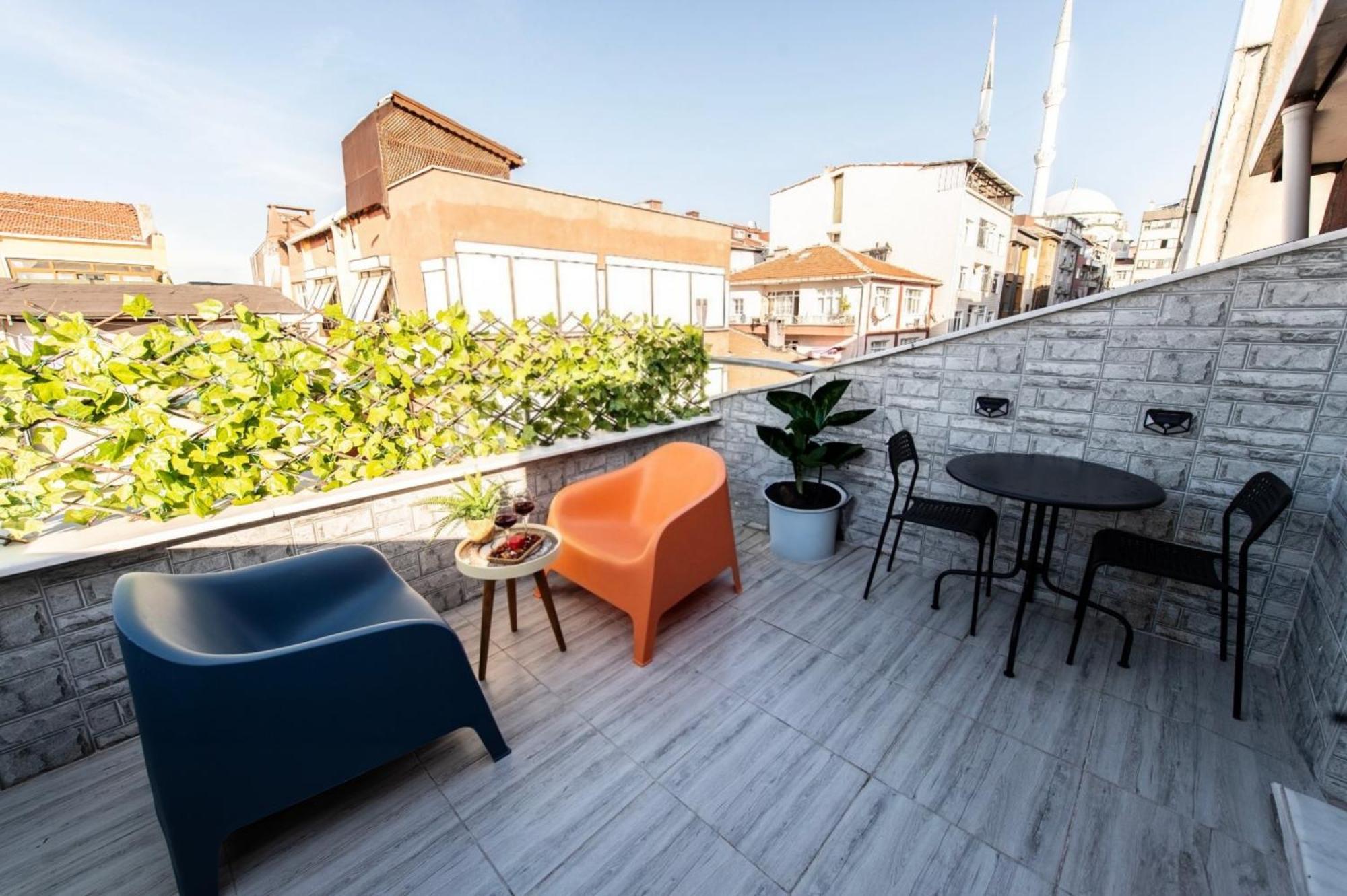 Dach Wochnung Mit Terrasse Homestay *
