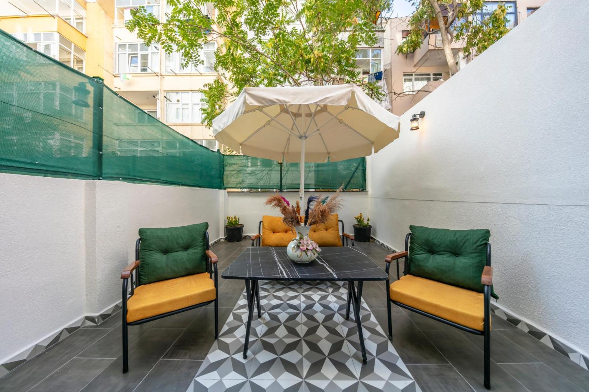 Hexa Aparthotel