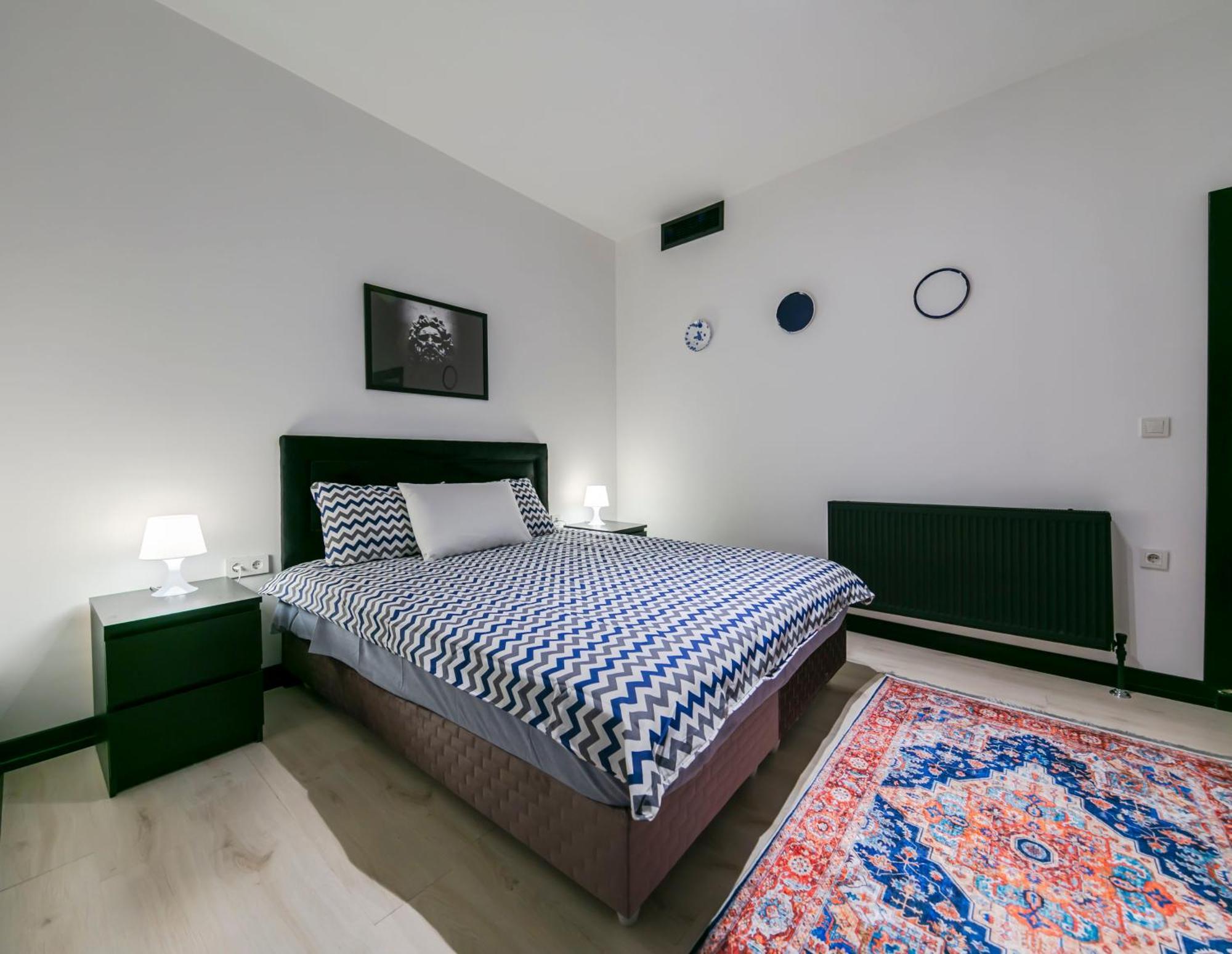 Hexa Aparthotel