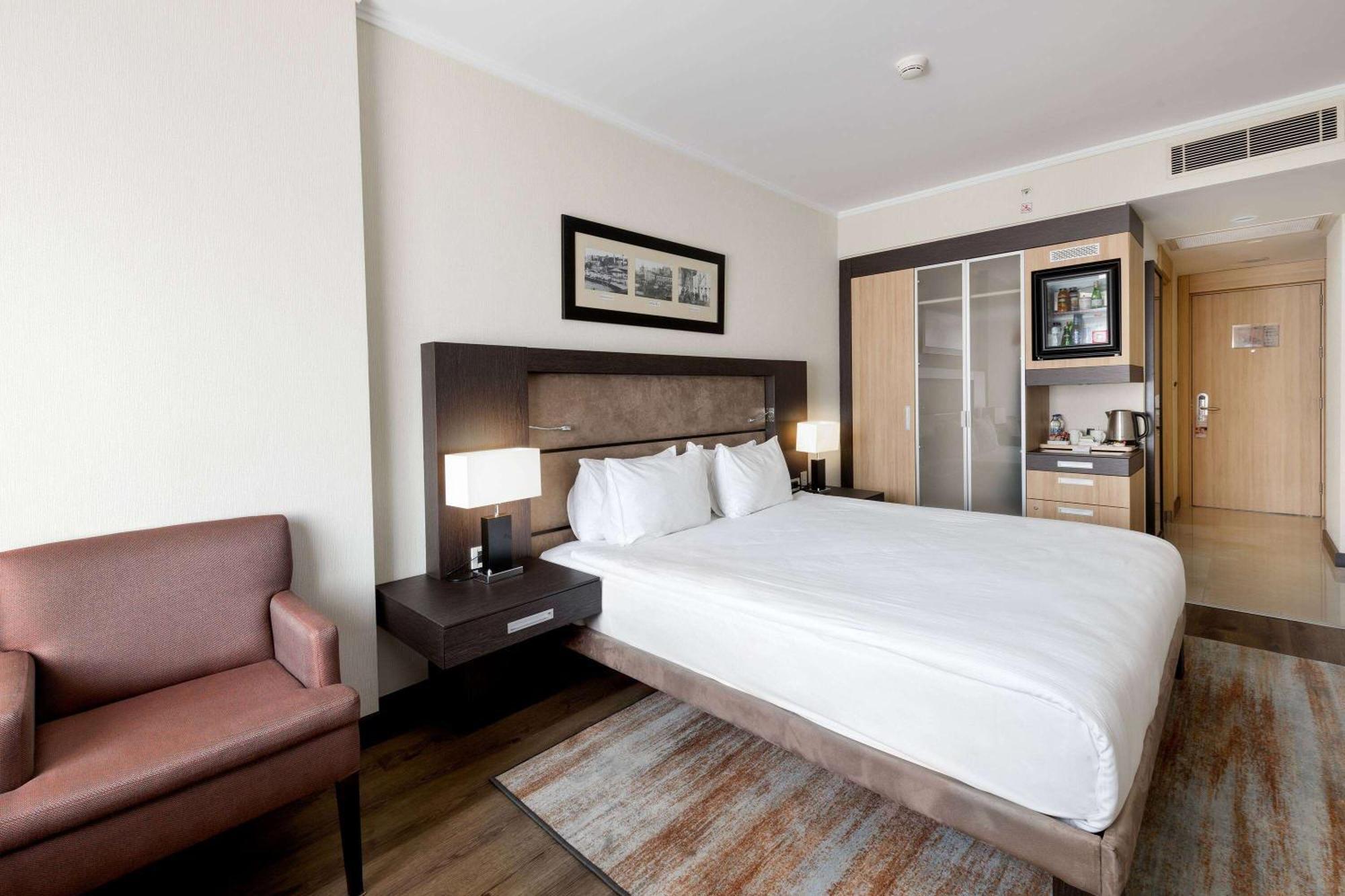 Ramada Plaza By Wyndham Center (adults Only) 5*