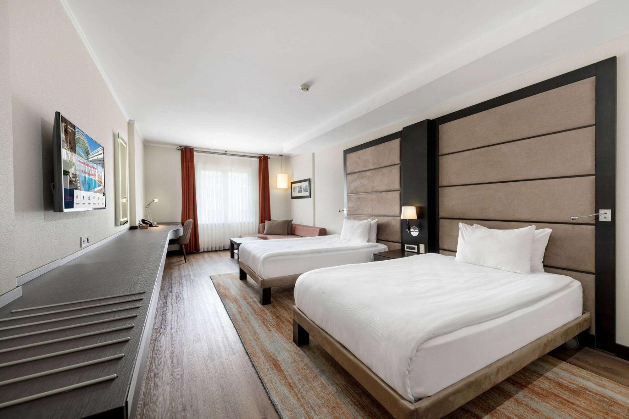 Hotel Ramada Plaza By Wyndham Center (adults Only)