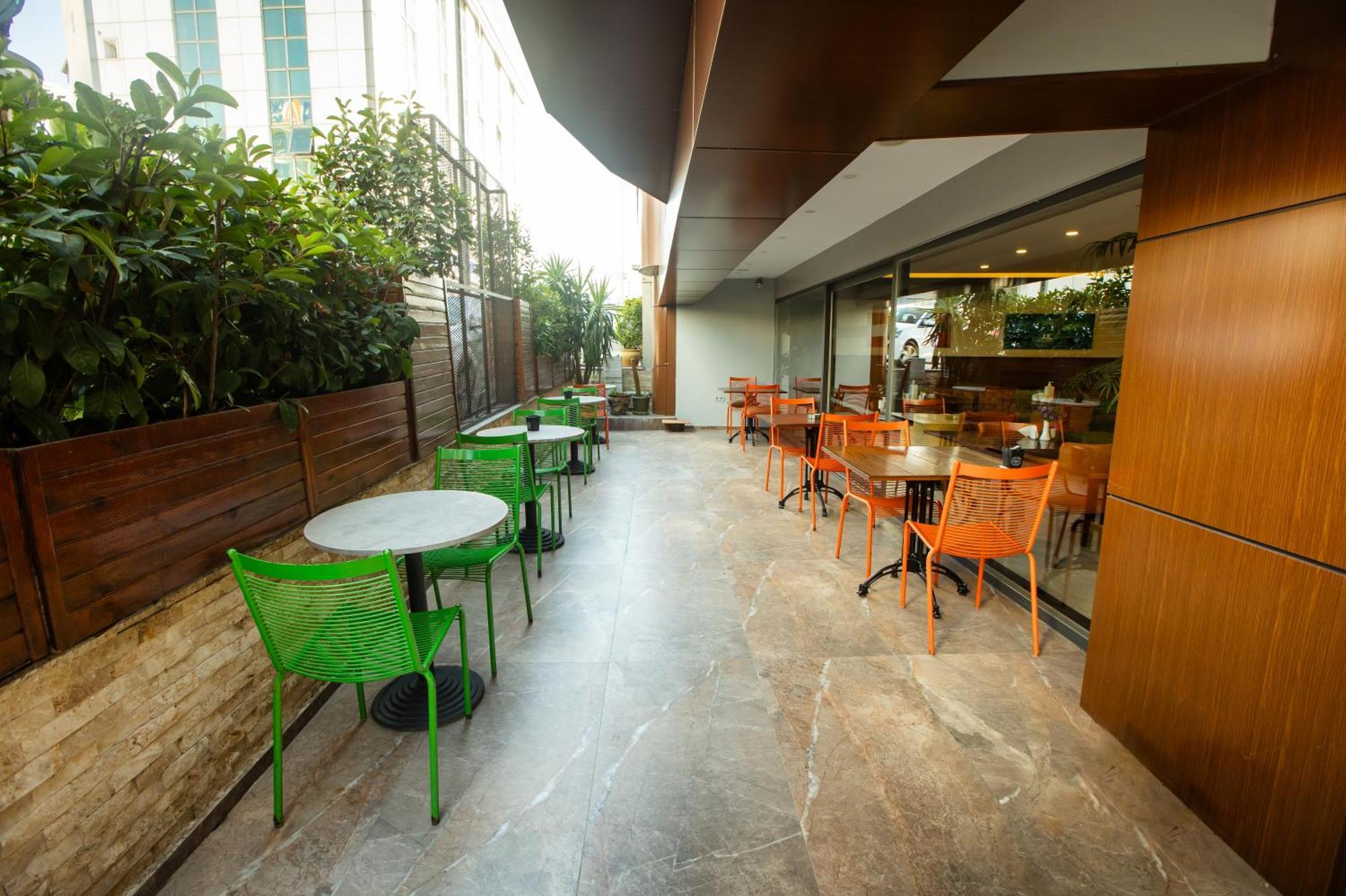 Otel Business