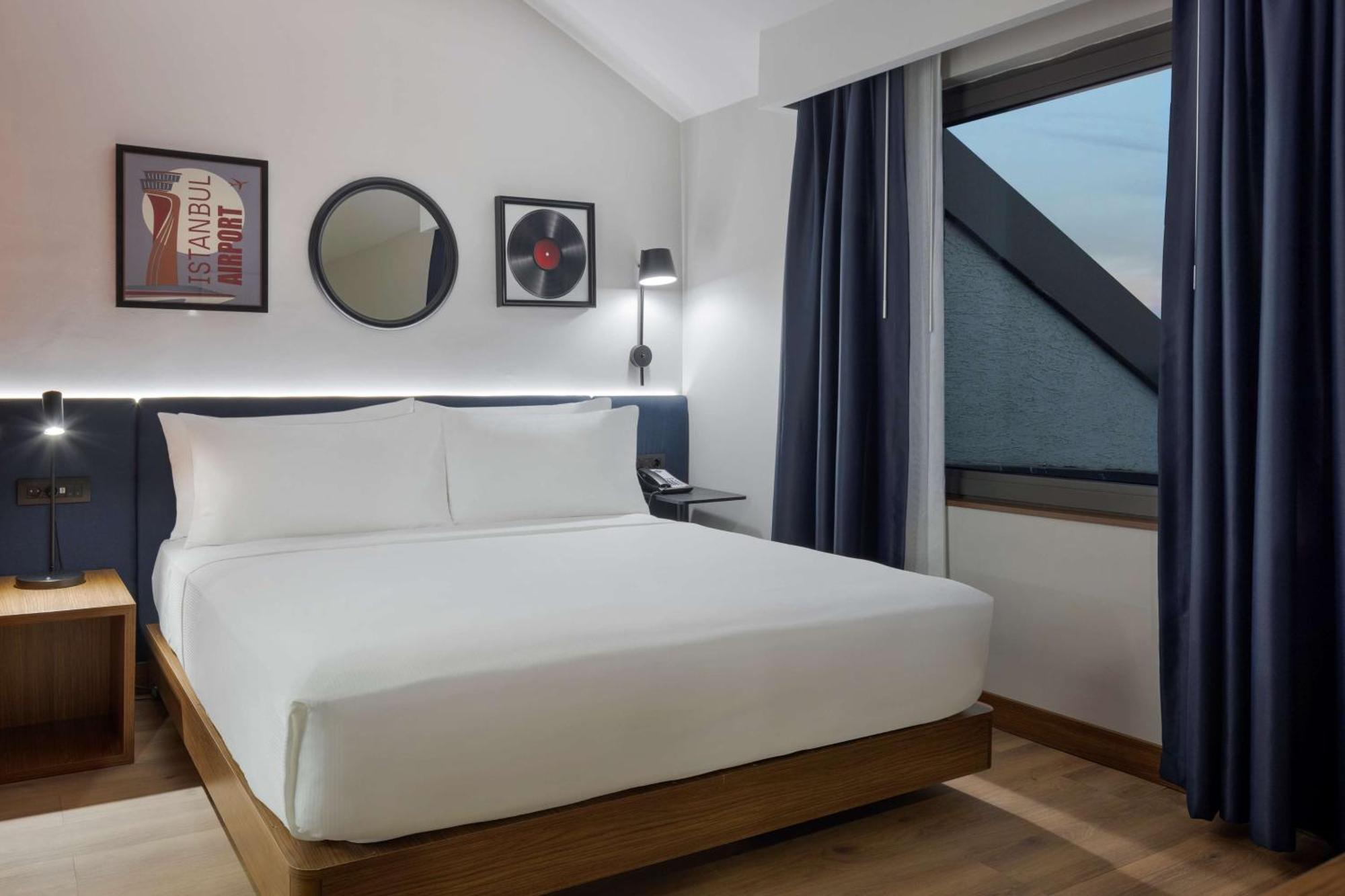 Hampton By Hilton Airport, Arnavutkoy Hotel 4*