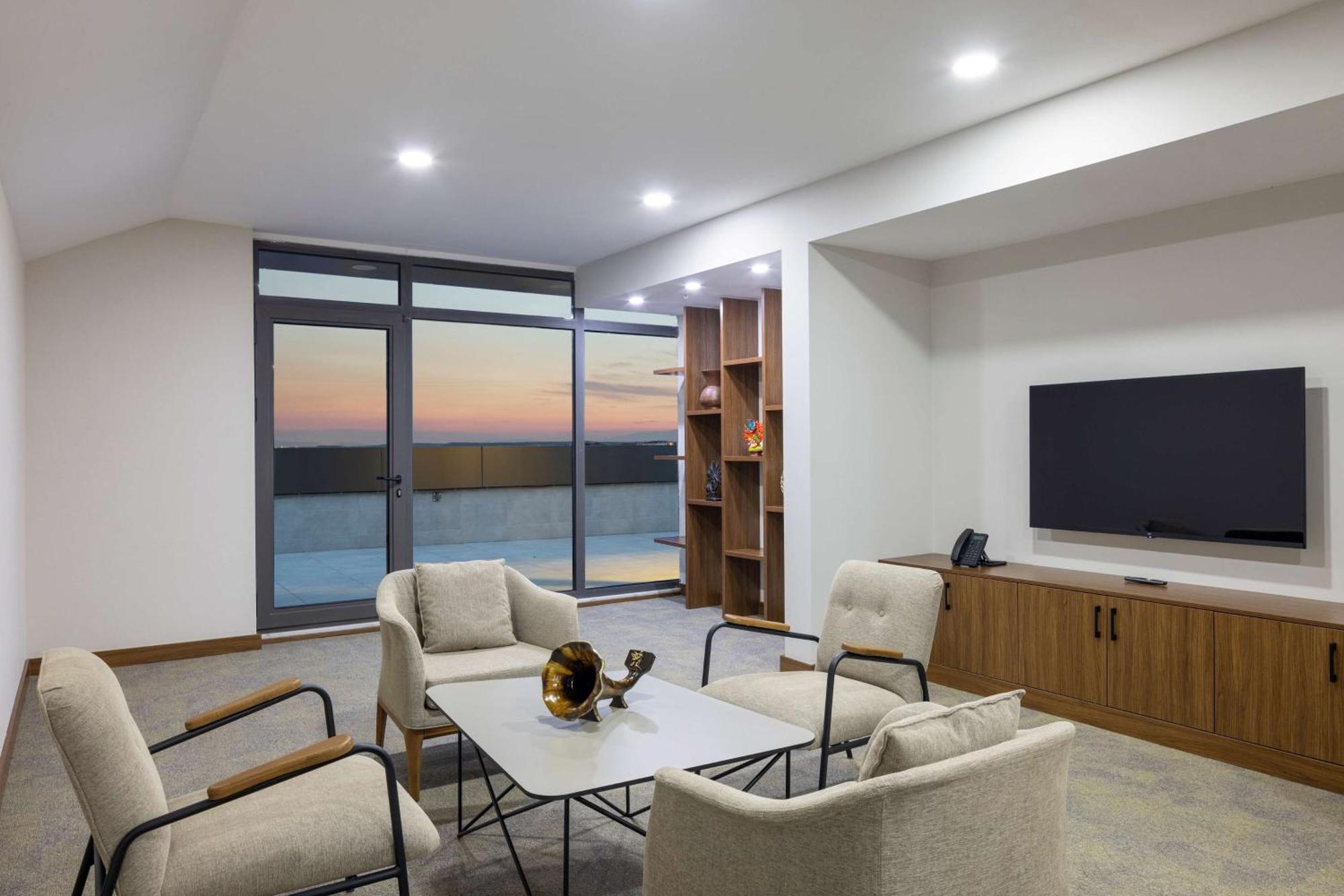 Hampton By Hilton Airport, Arnavutkoy