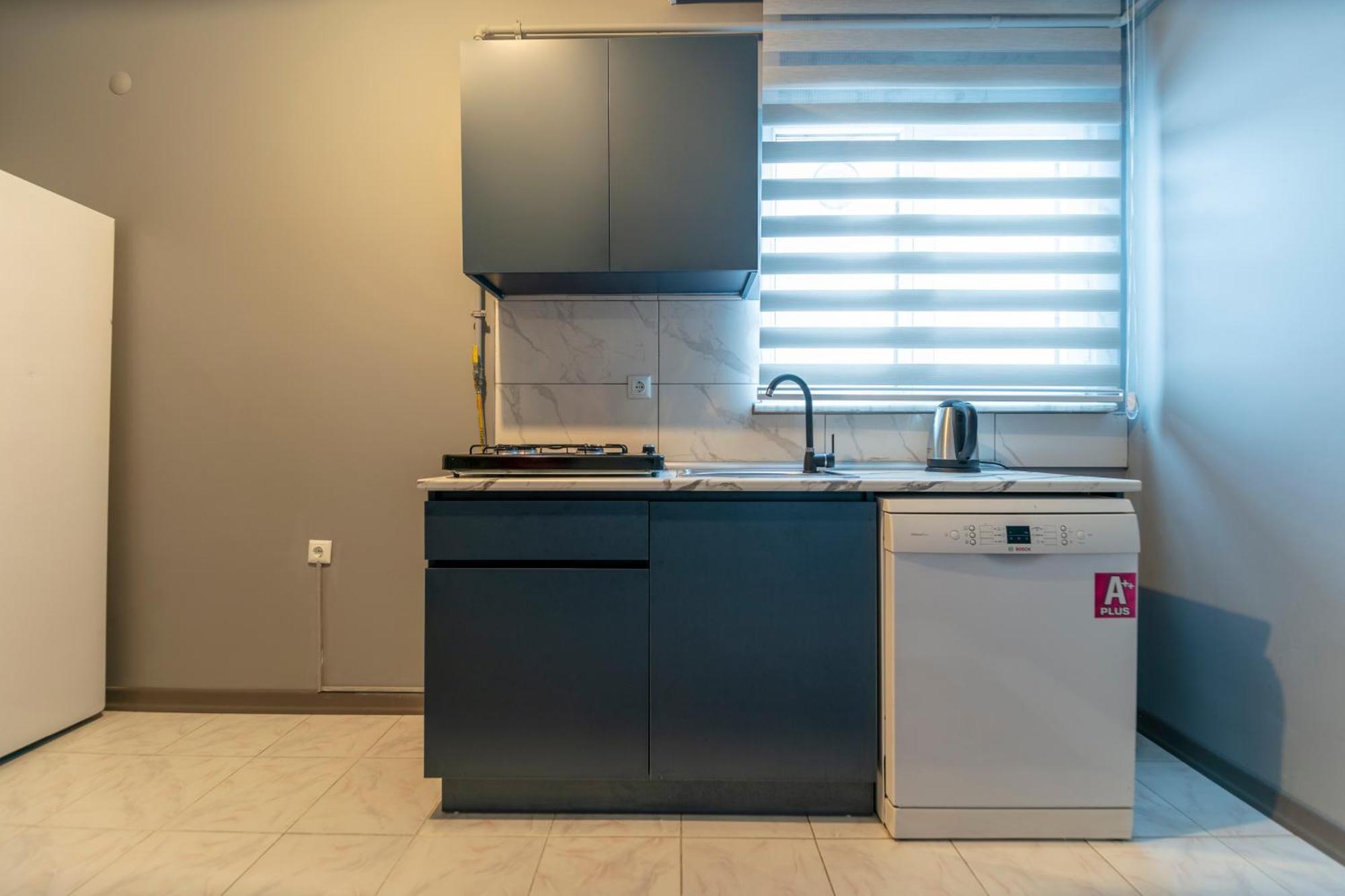 Hexa Aparthotel *