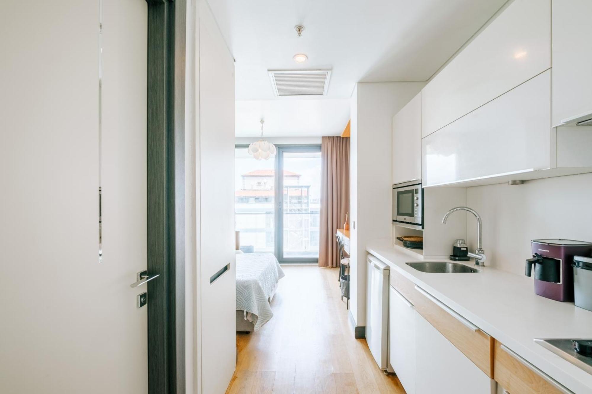 Daire Cozy Studio Flat W Balcony 10 Min To Marmara Forum