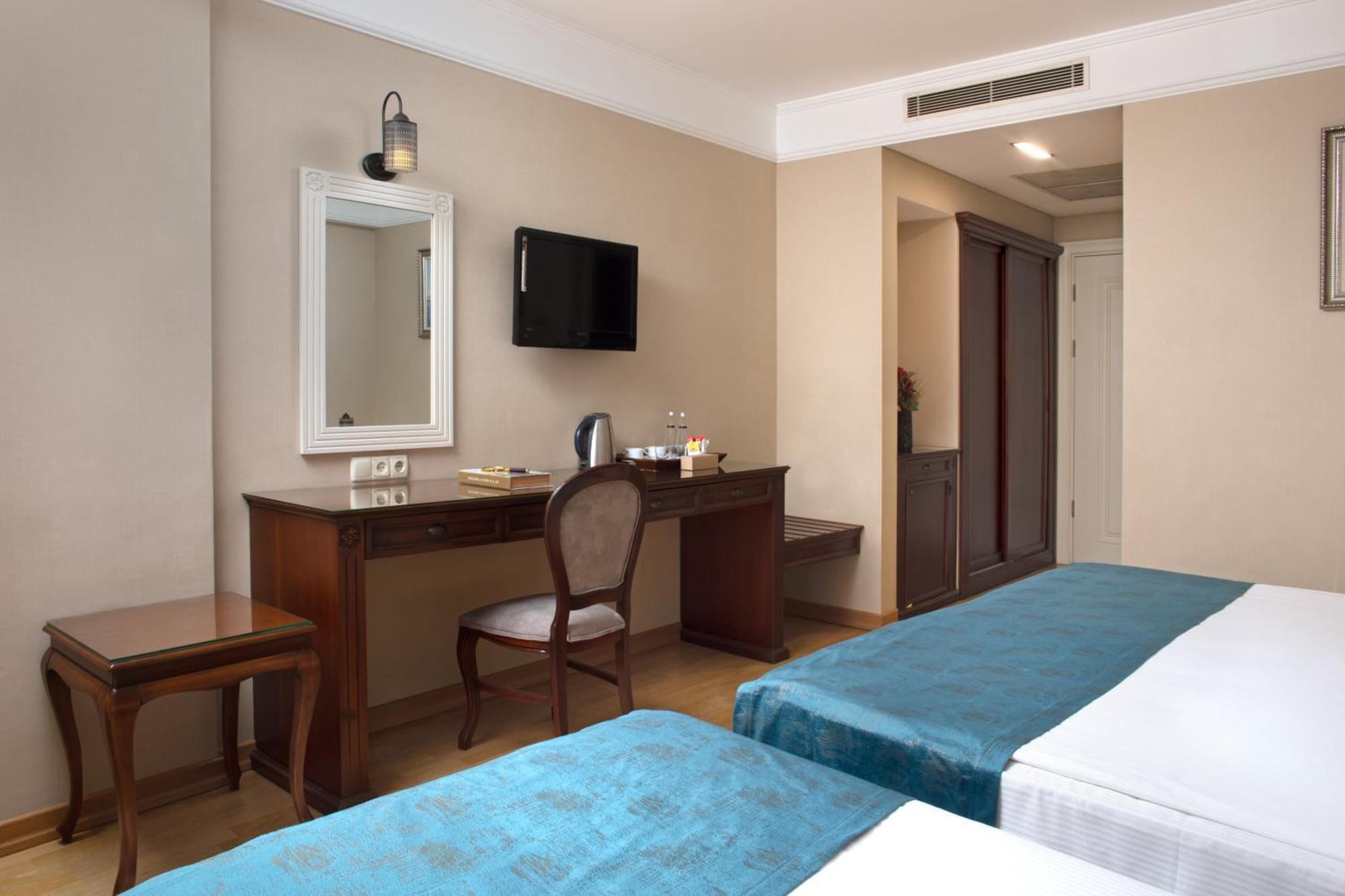 Hotel Recital