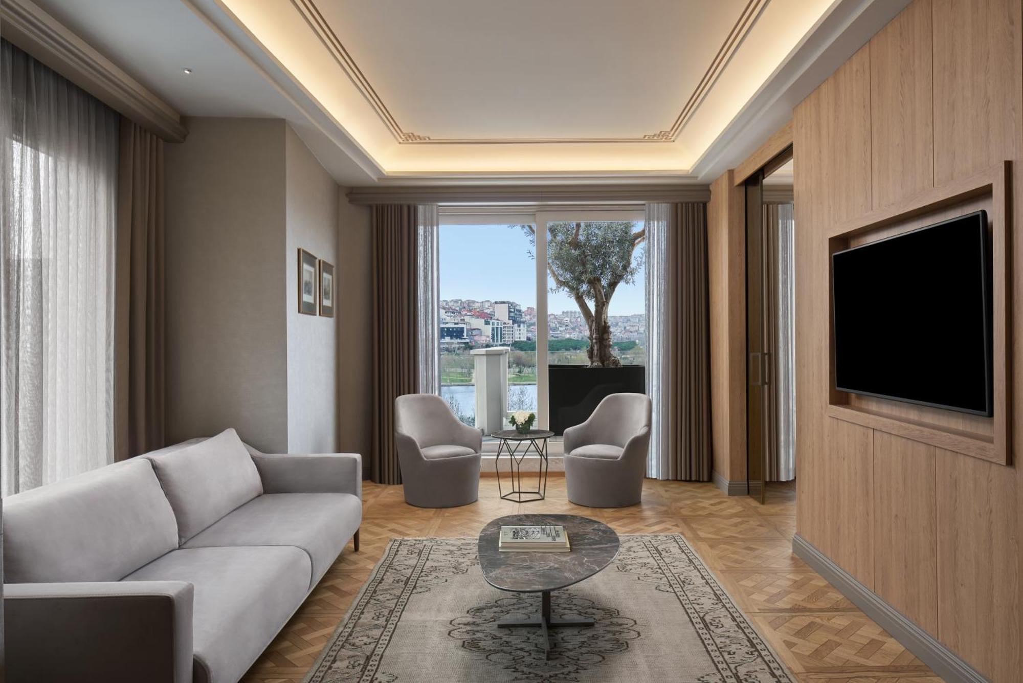 Lazzoni Istanbul