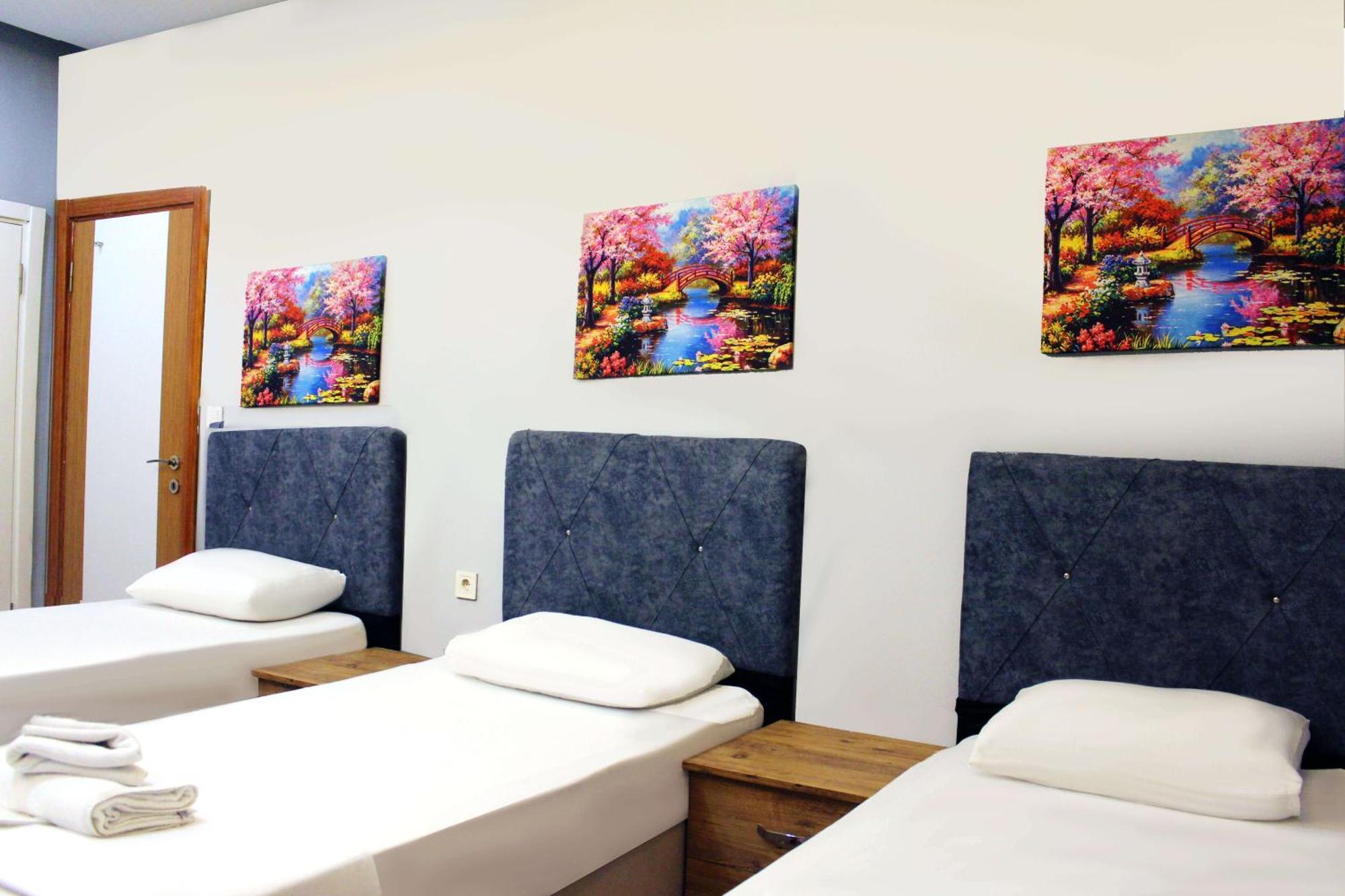 Hotel Biglife *