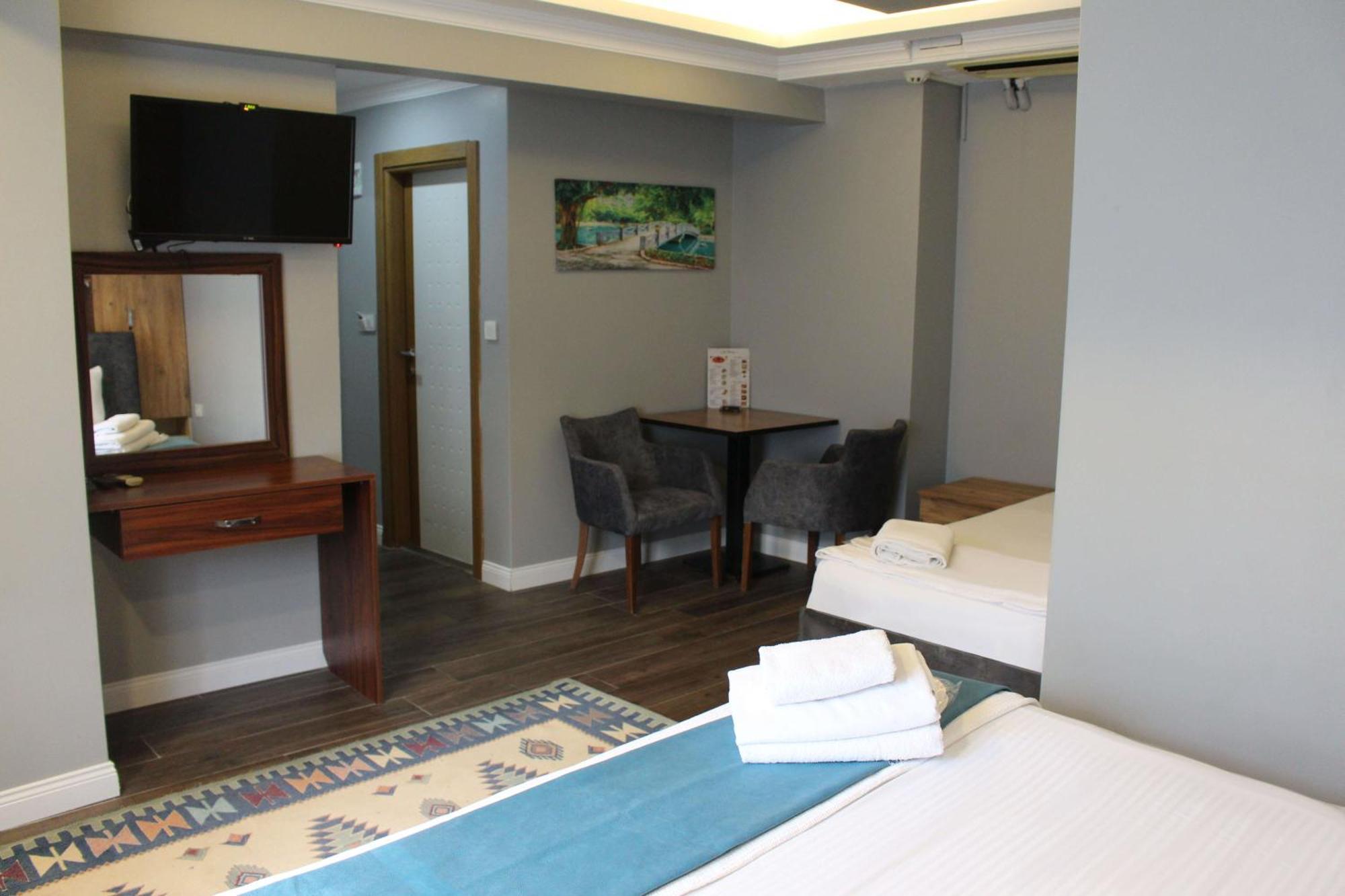 Hotel Biglife