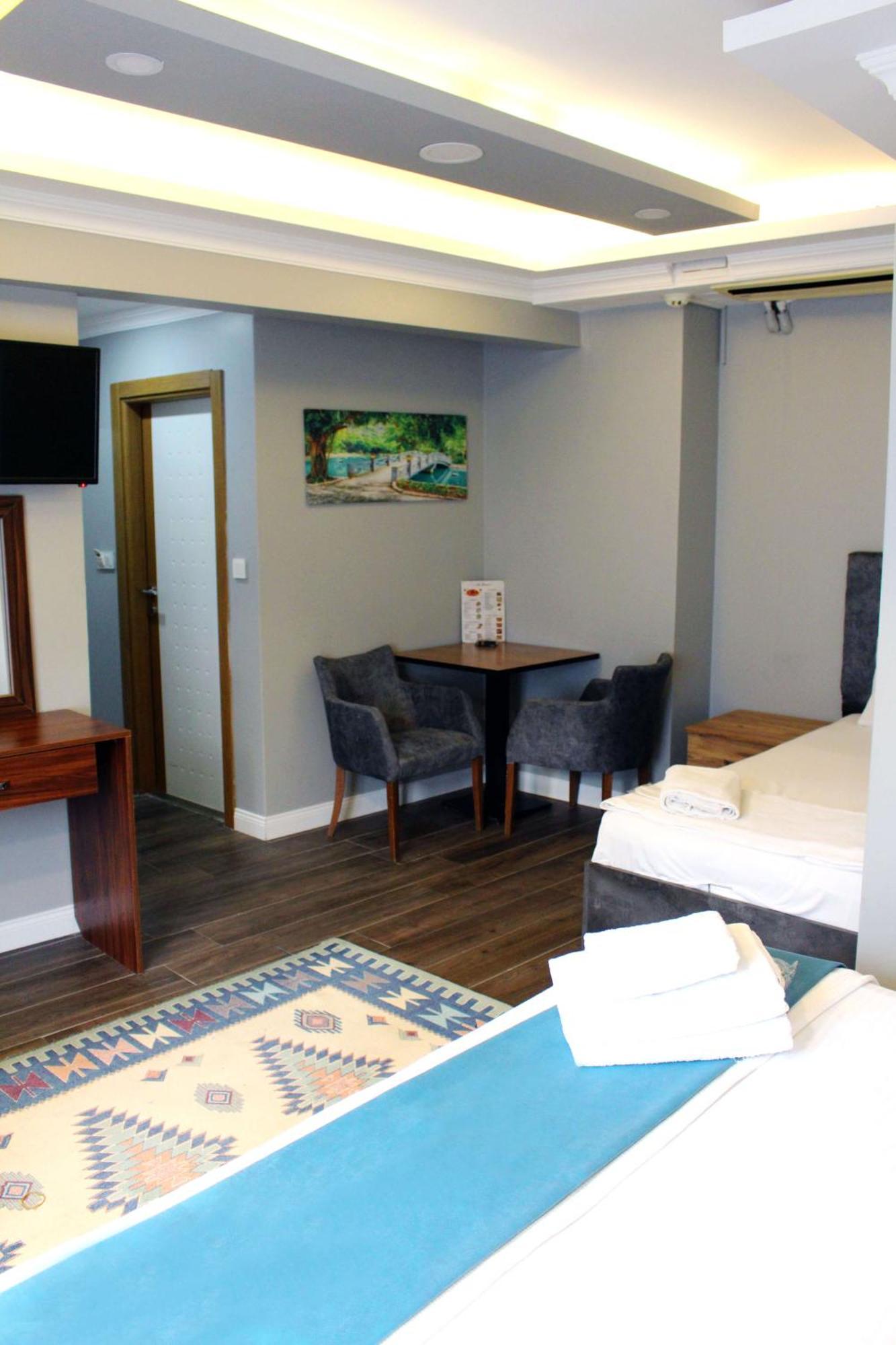 Hotel Biglife *