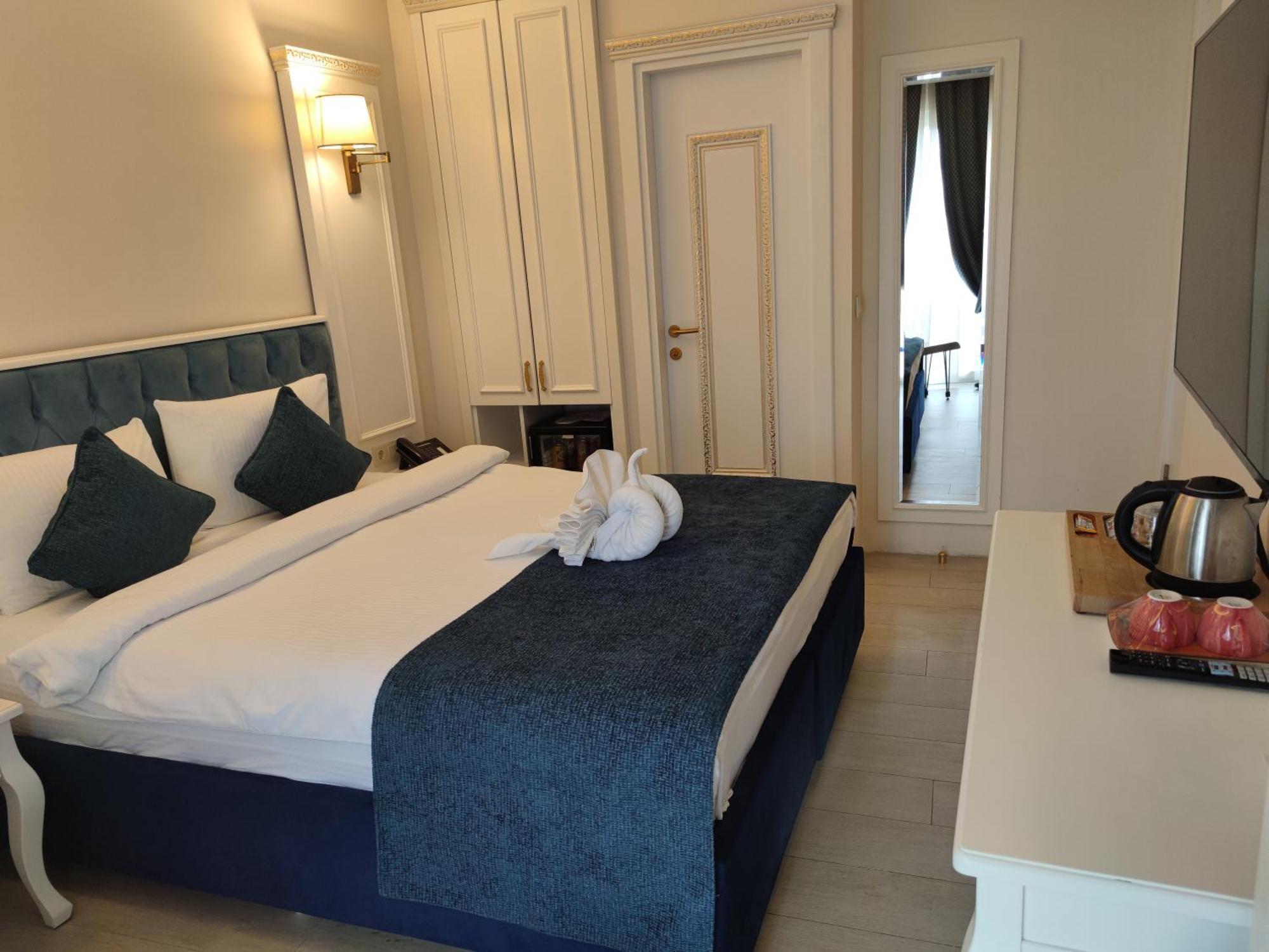 Galata Hotel 3*