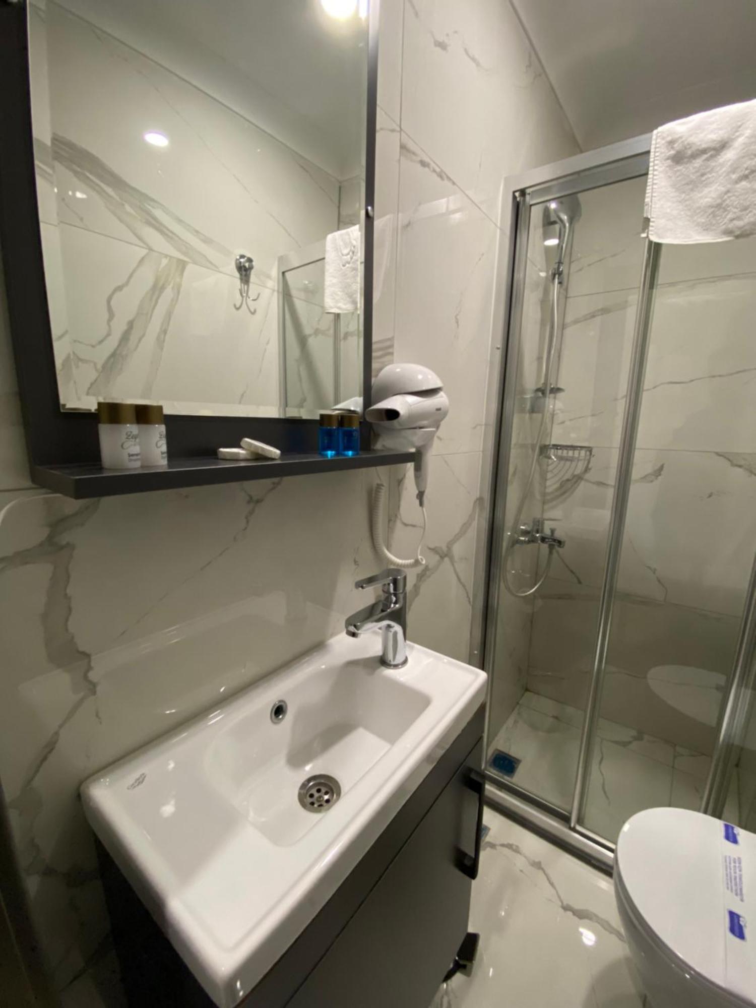 Zeyn Hotel