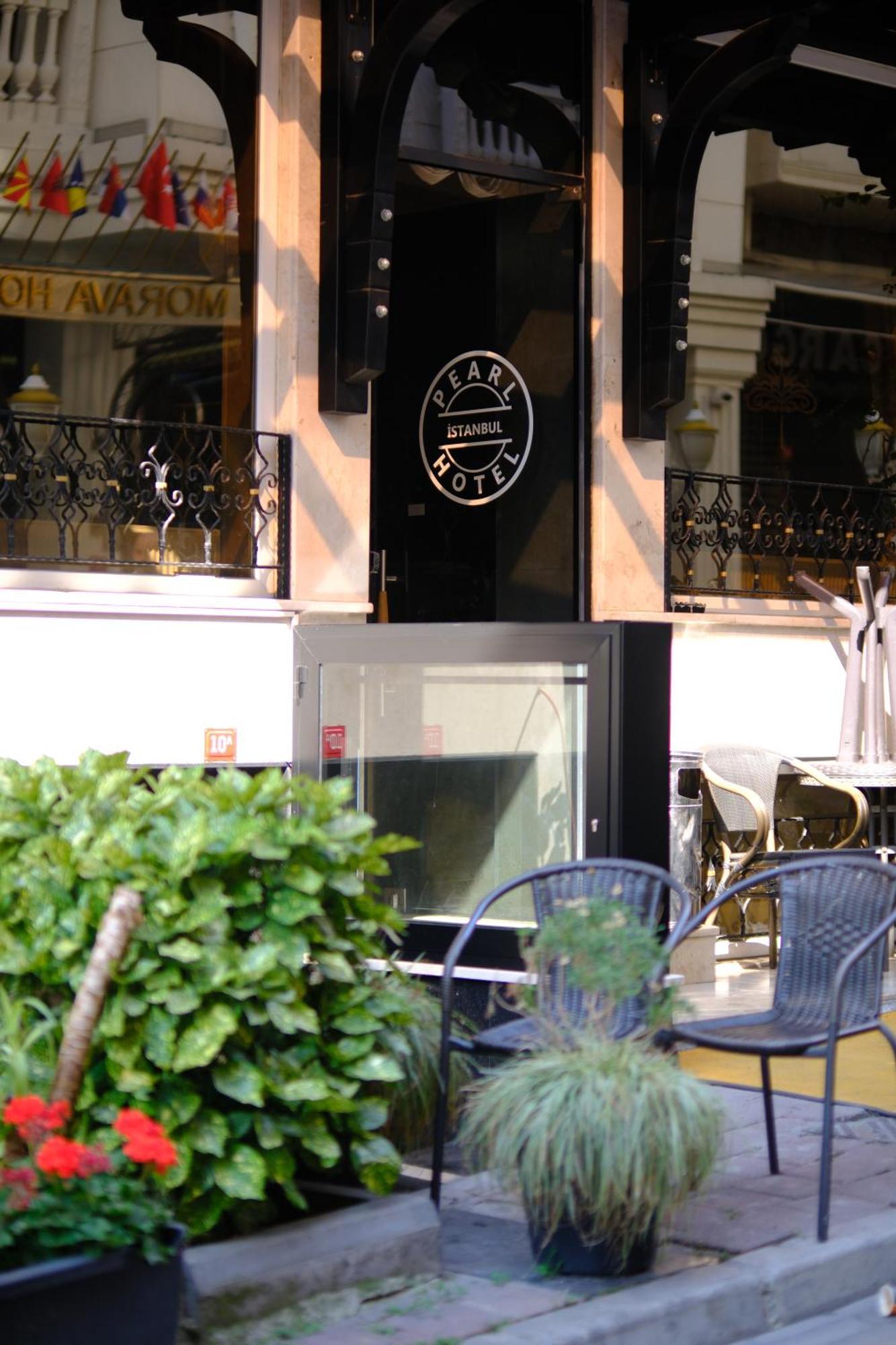Pearl Hotel