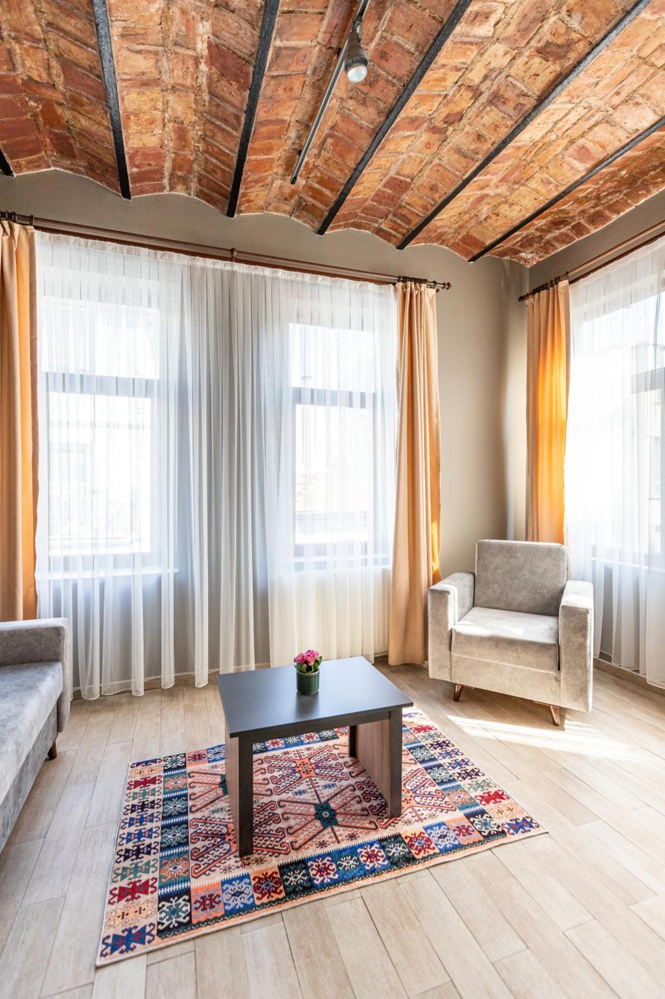 Bdino Boutique Hotel *