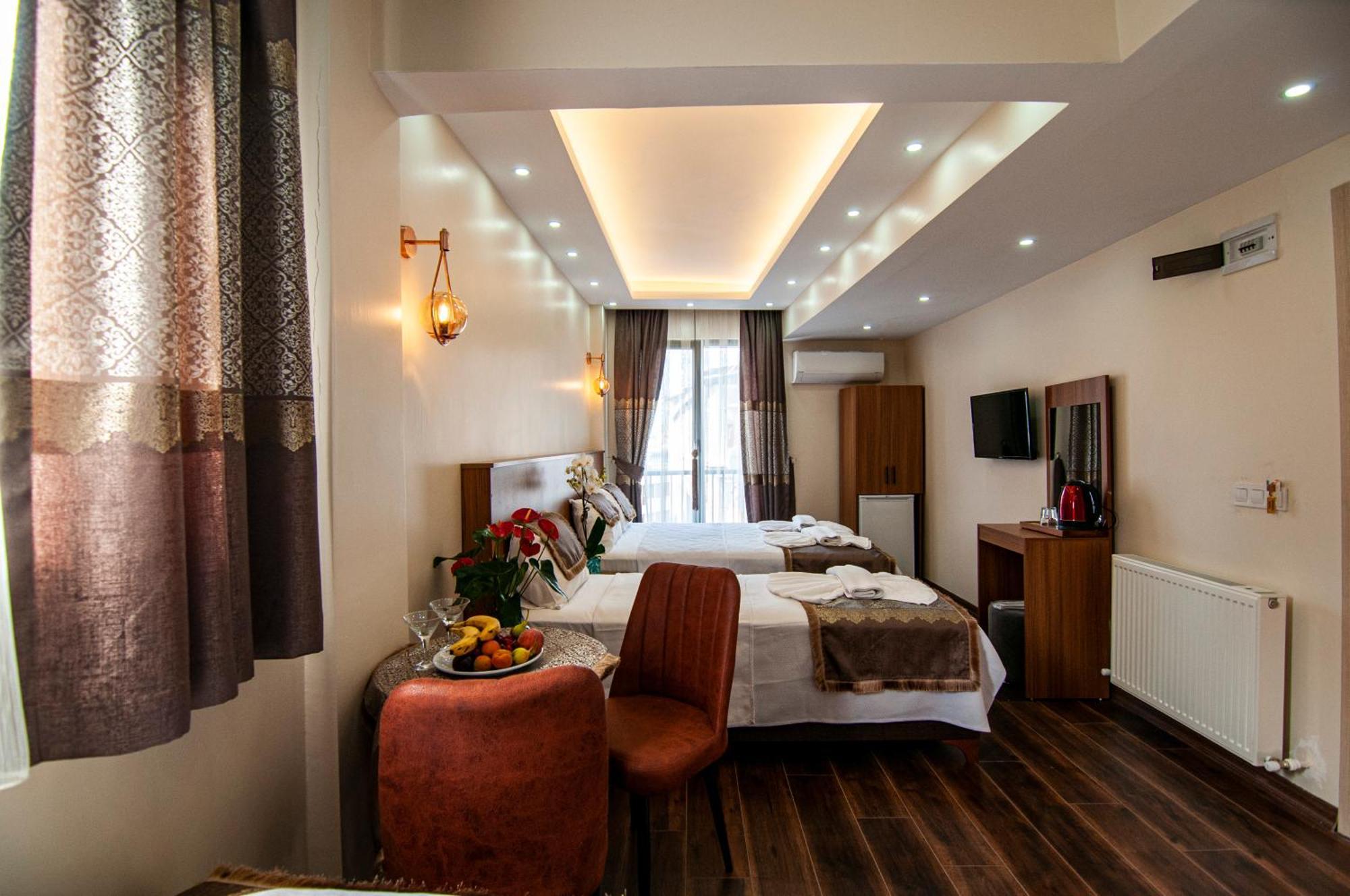 Historia Hotel 3*