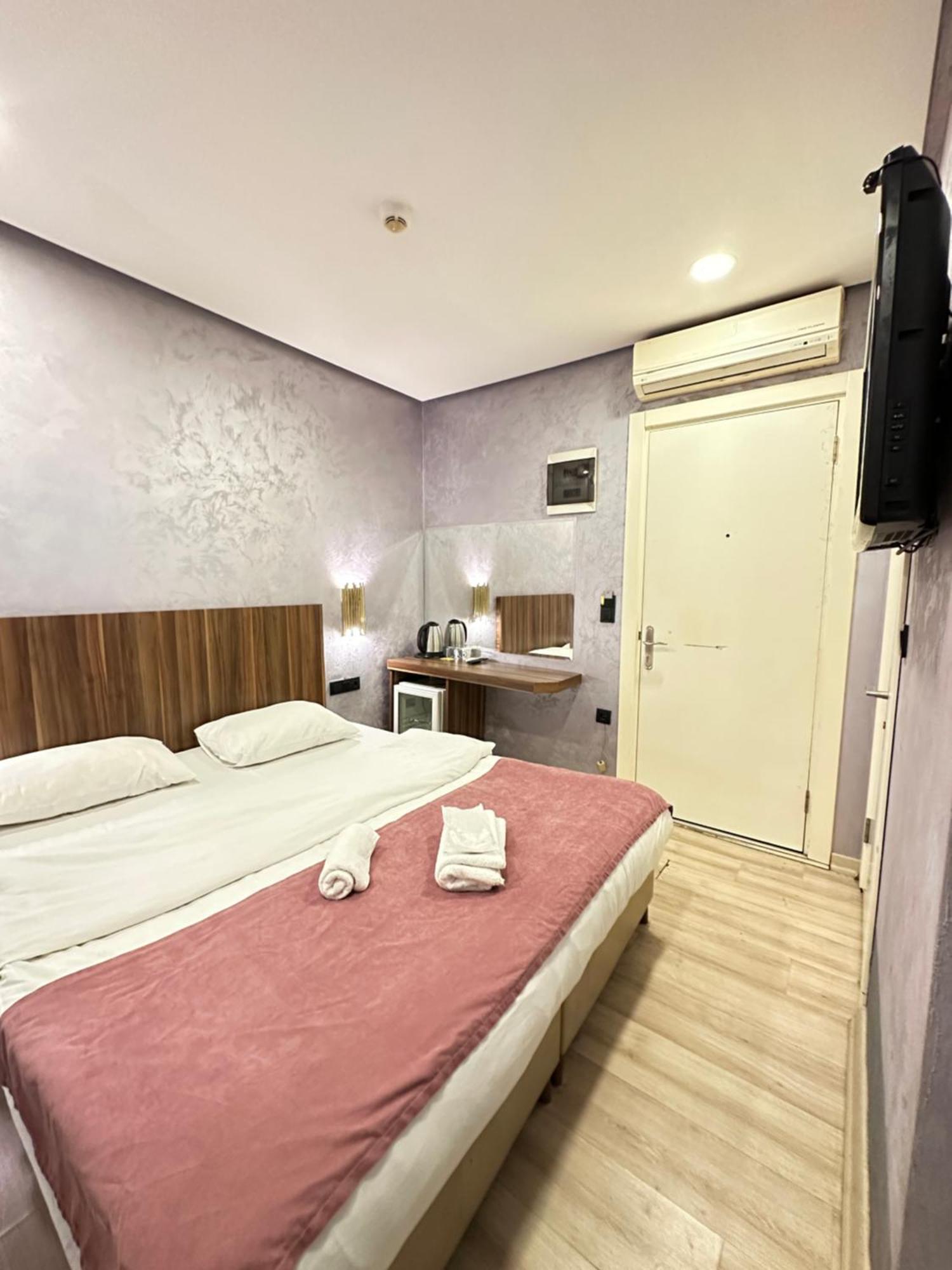 Alyon Hotel