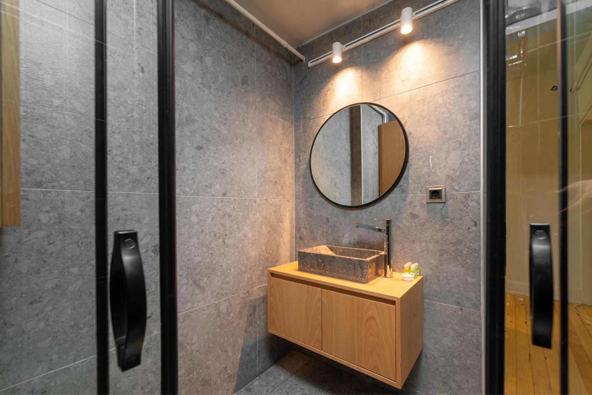 Maison Chic : Newly Renovated 3br In Center Apartment Istanbul