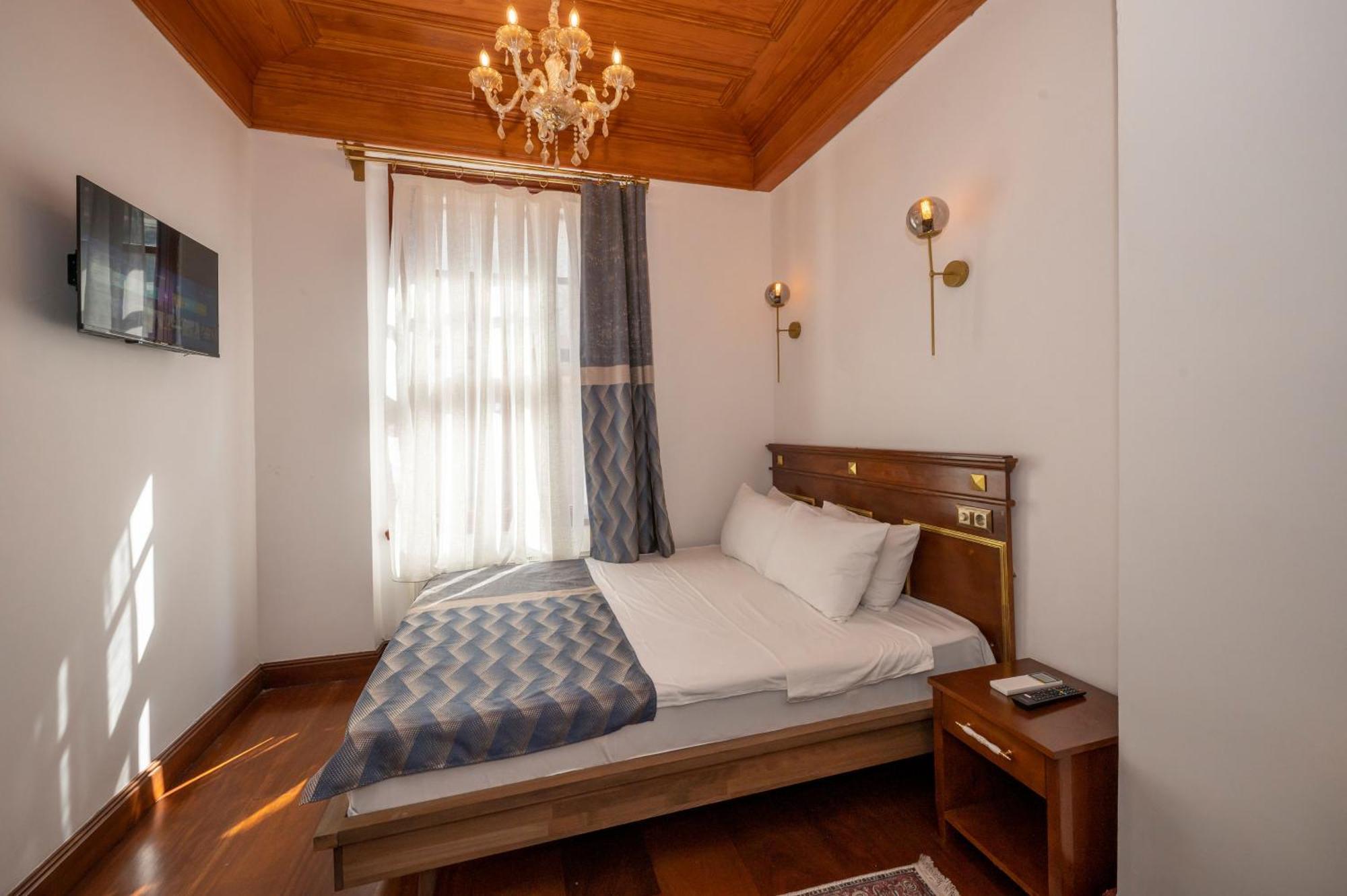 Hotel Valeria Antique 1892 *