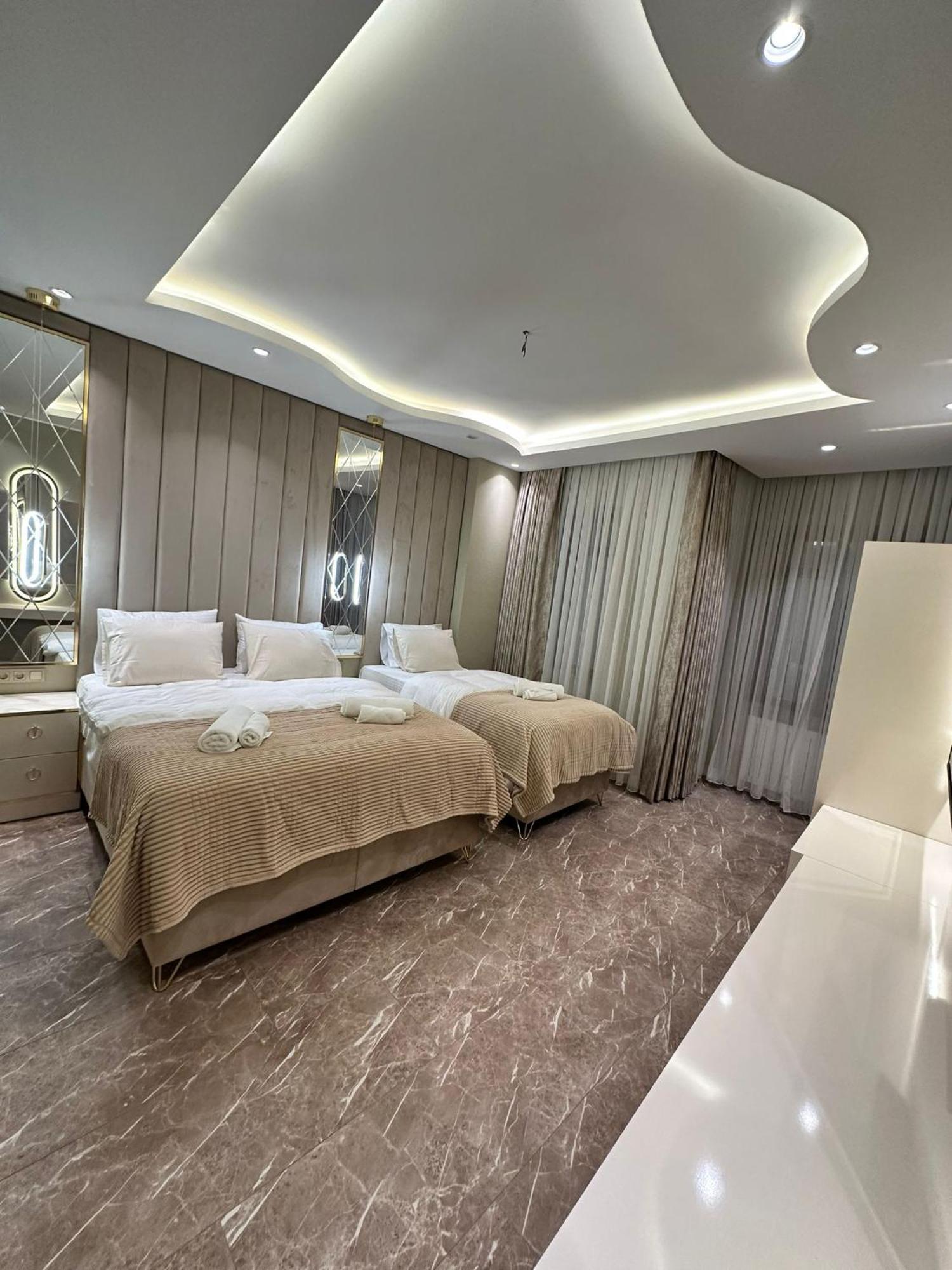 Flash 3* İstanbul