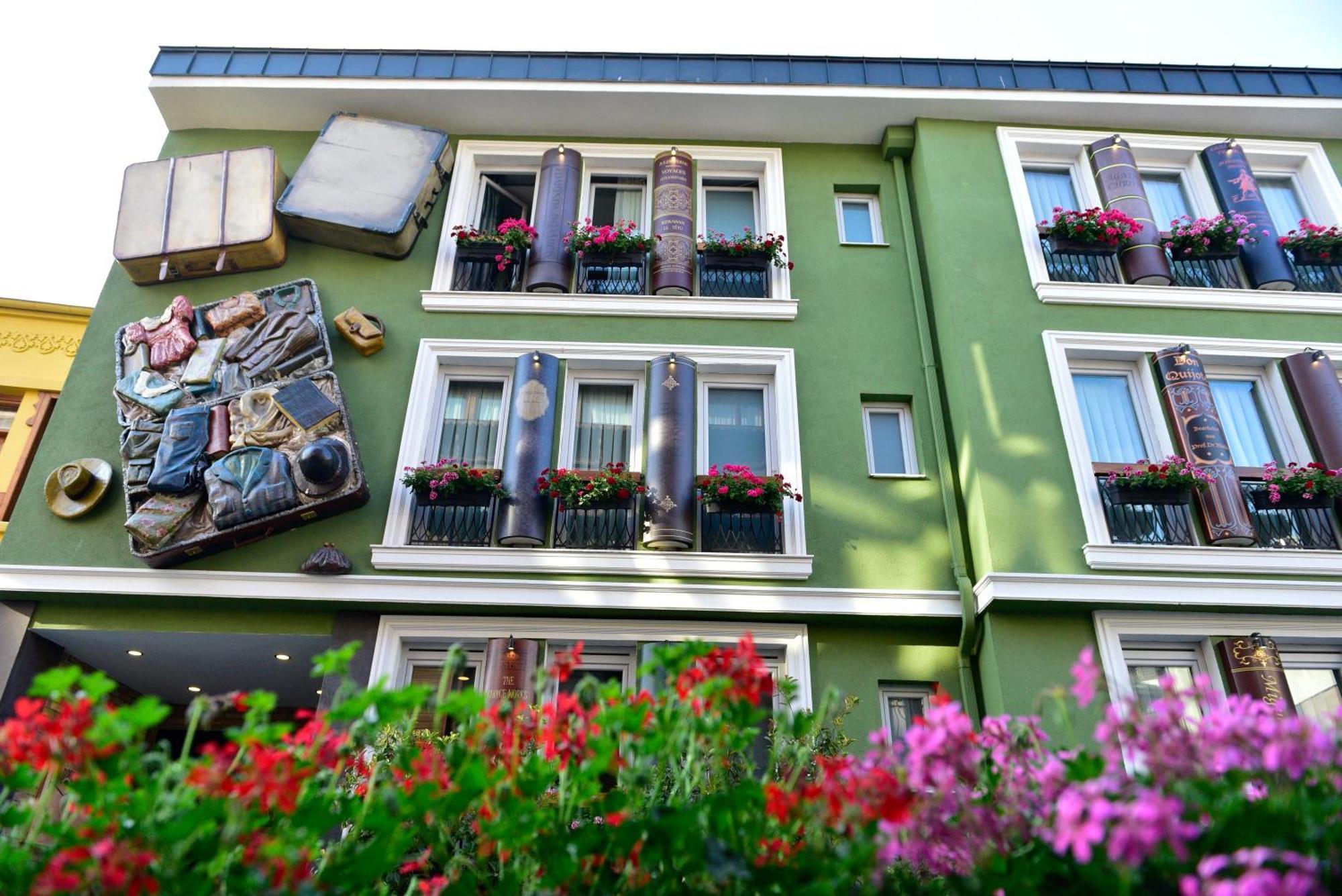 Poem Otel