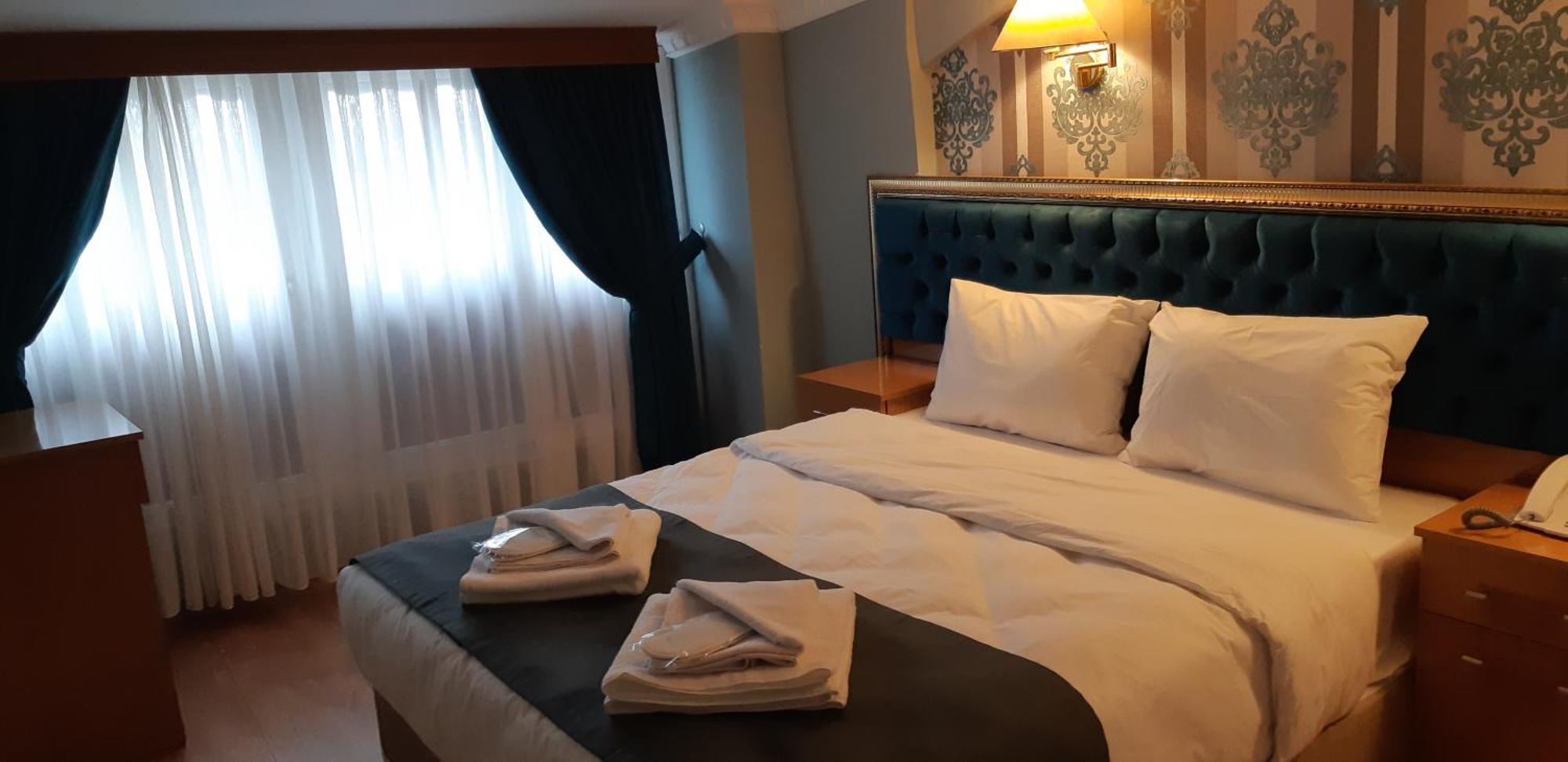 Golden Palace Sea View 3*