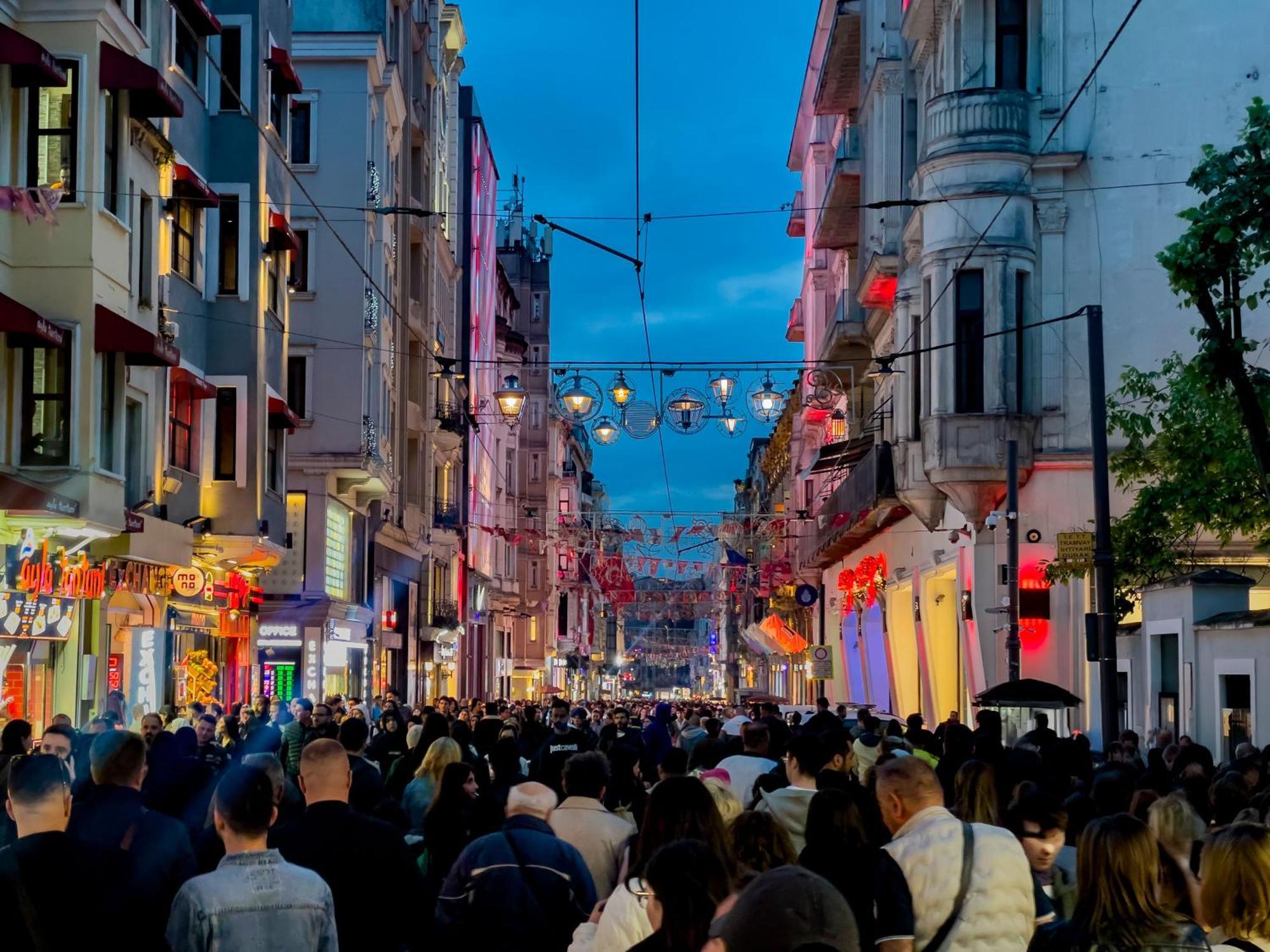 Pera Tulip Hotel & Spa - Istanbul Taksim Pera City Center 4* Istanbul