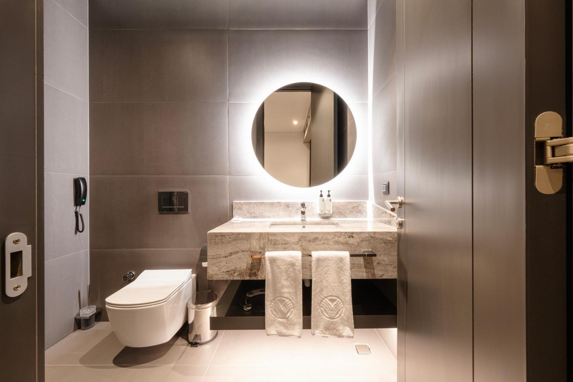 Hotel Bomonti Arjaan By Rotana 5*