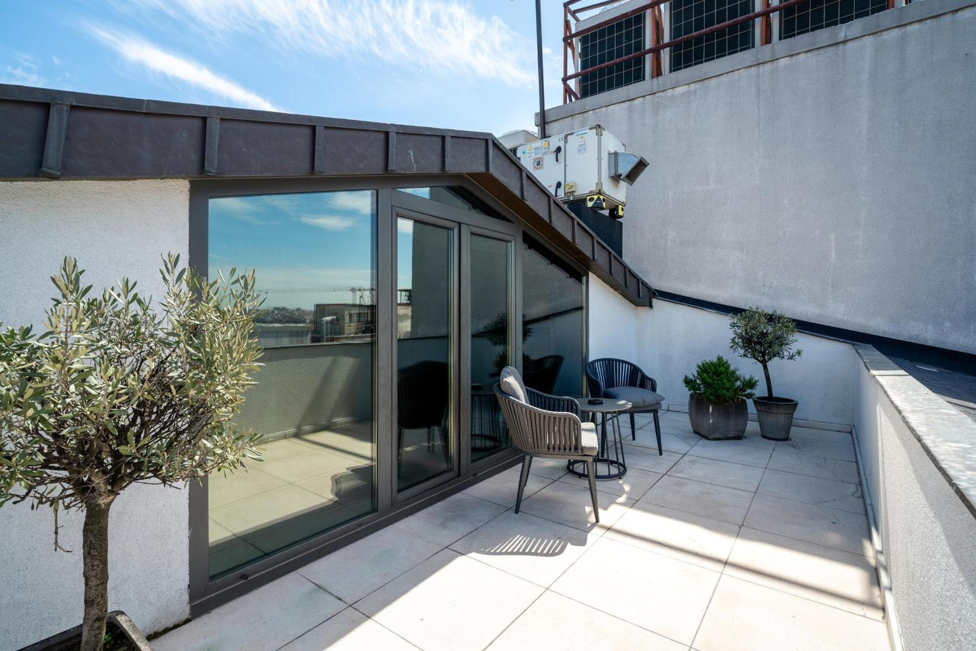 Otel Sentire & Residences Taksim 5*