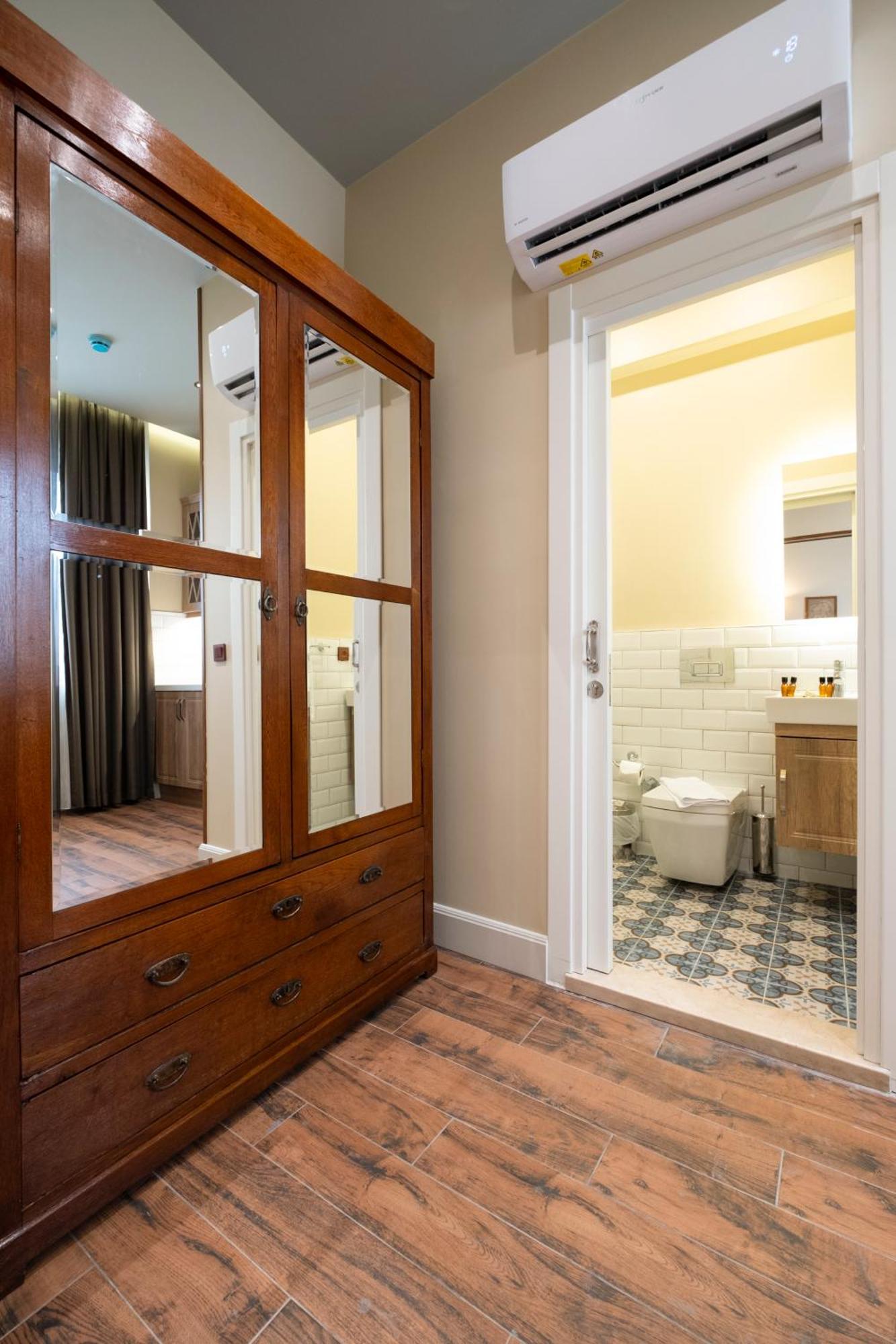 Level Apartment