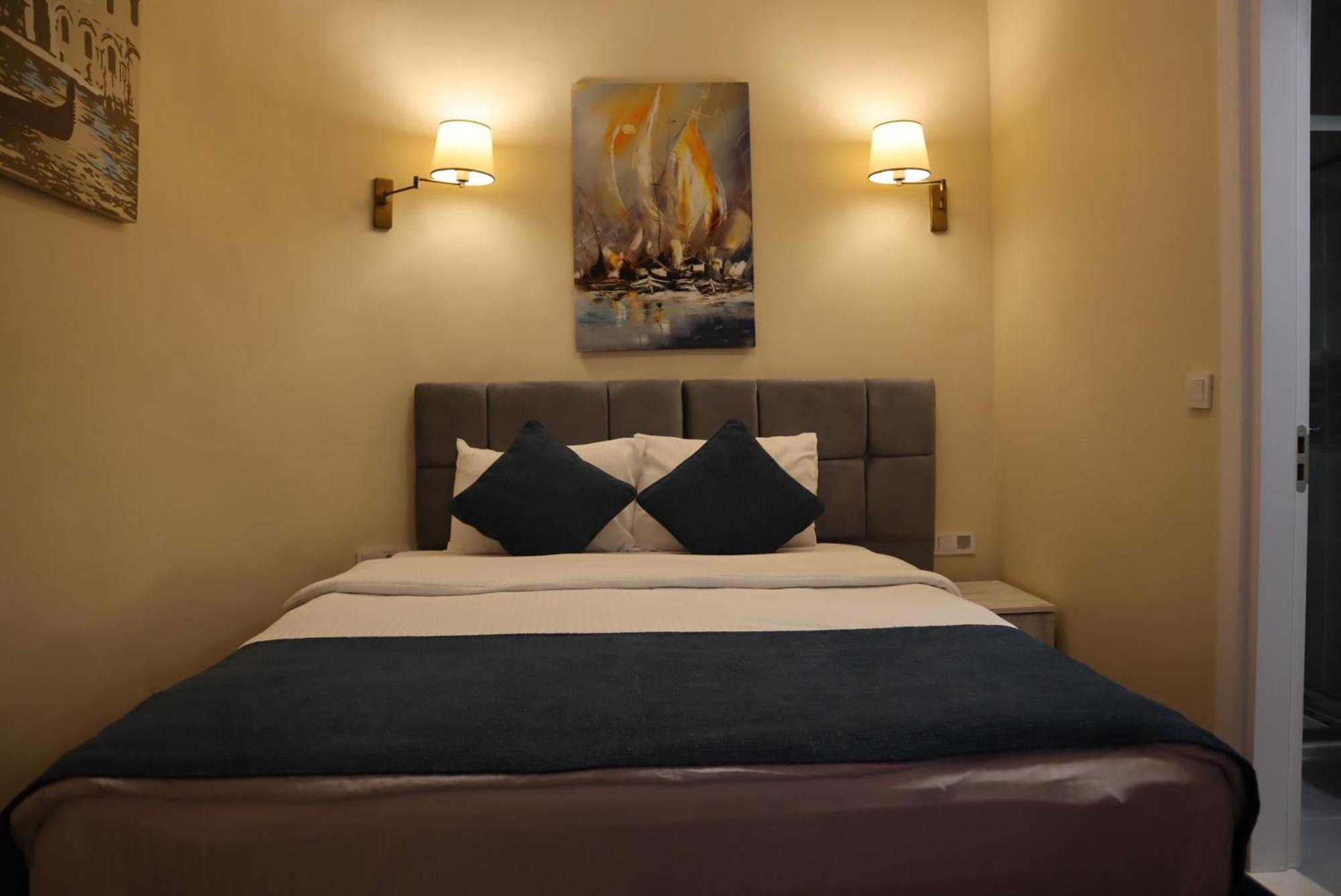 Galata Hotel 3*