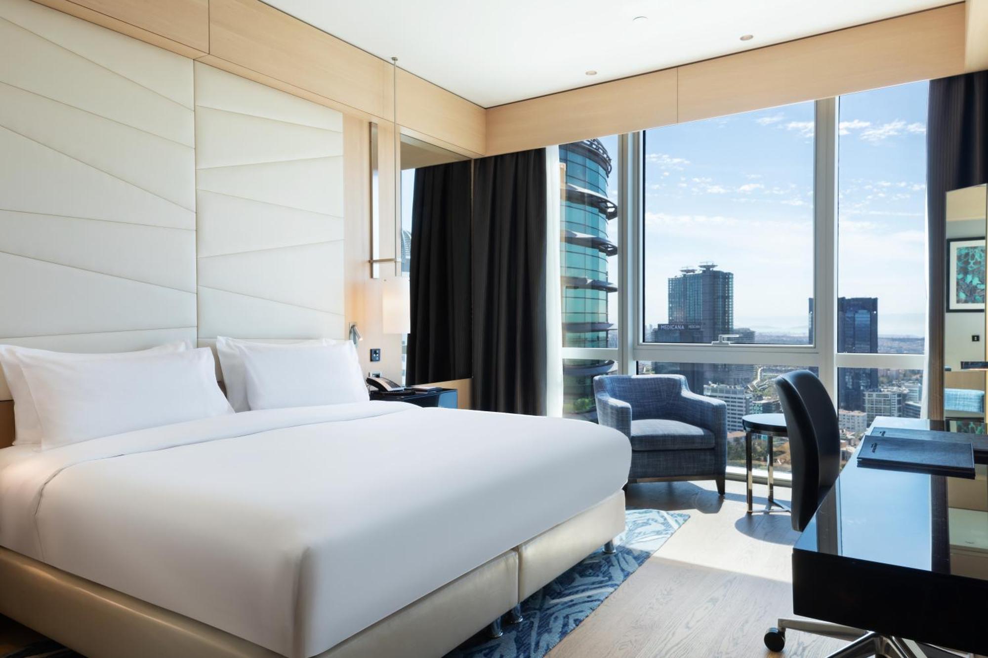 Wyndham Grand Levent & Conference Center Otel