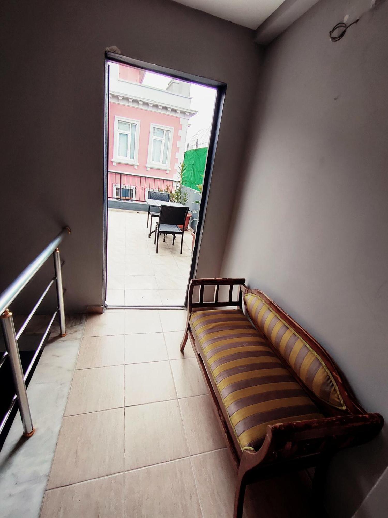 Otel Aram Kerasi