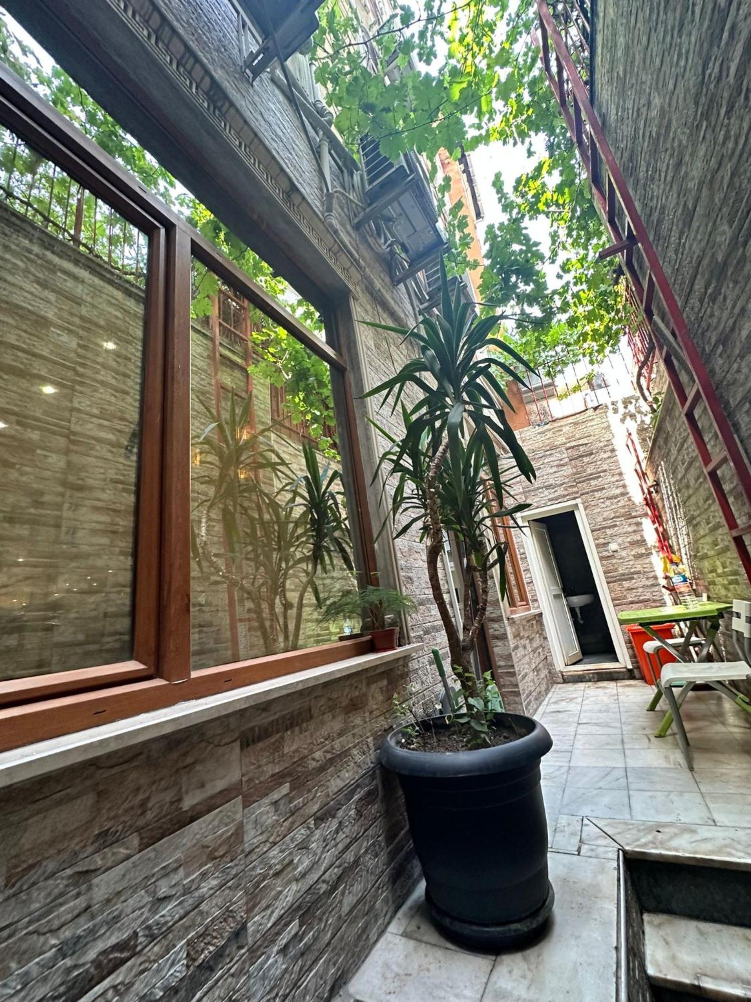 Flash 3* İstanbul