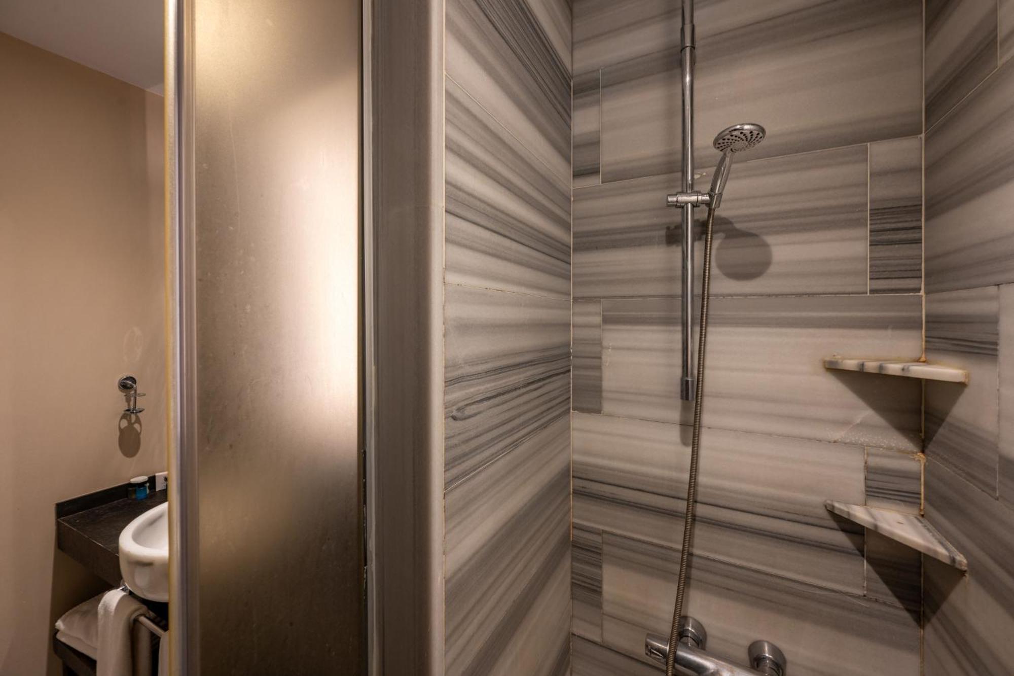 Pera Tulip Hotel & Spa - Istanbul Taksim Pera City Center Hotel 4*