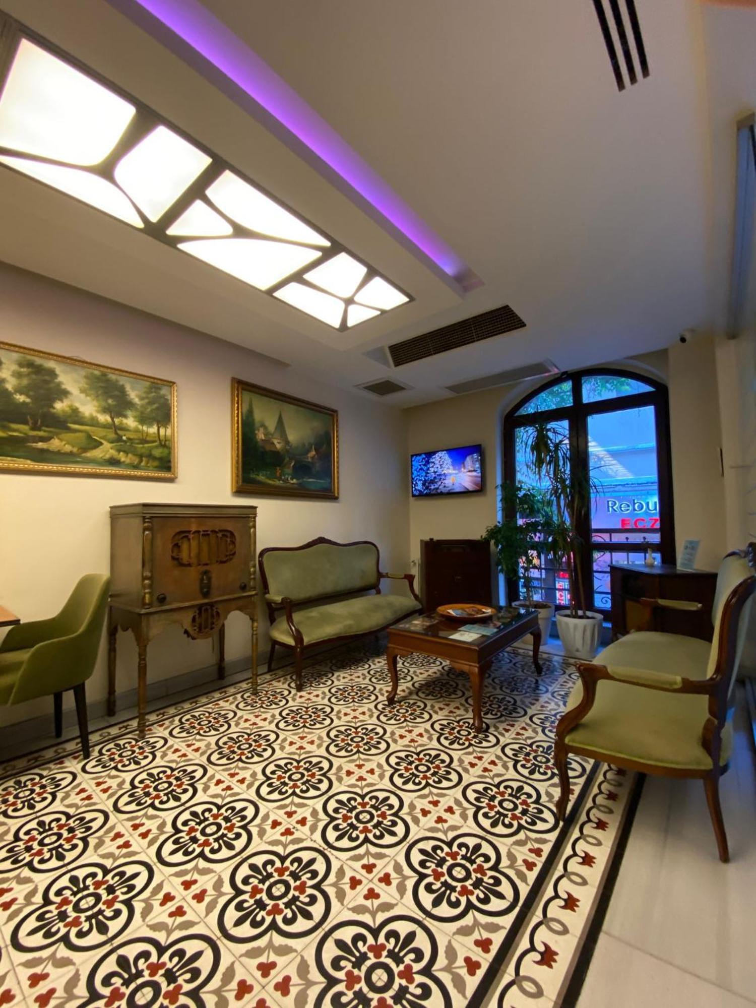 Triada Taksim - Special Category