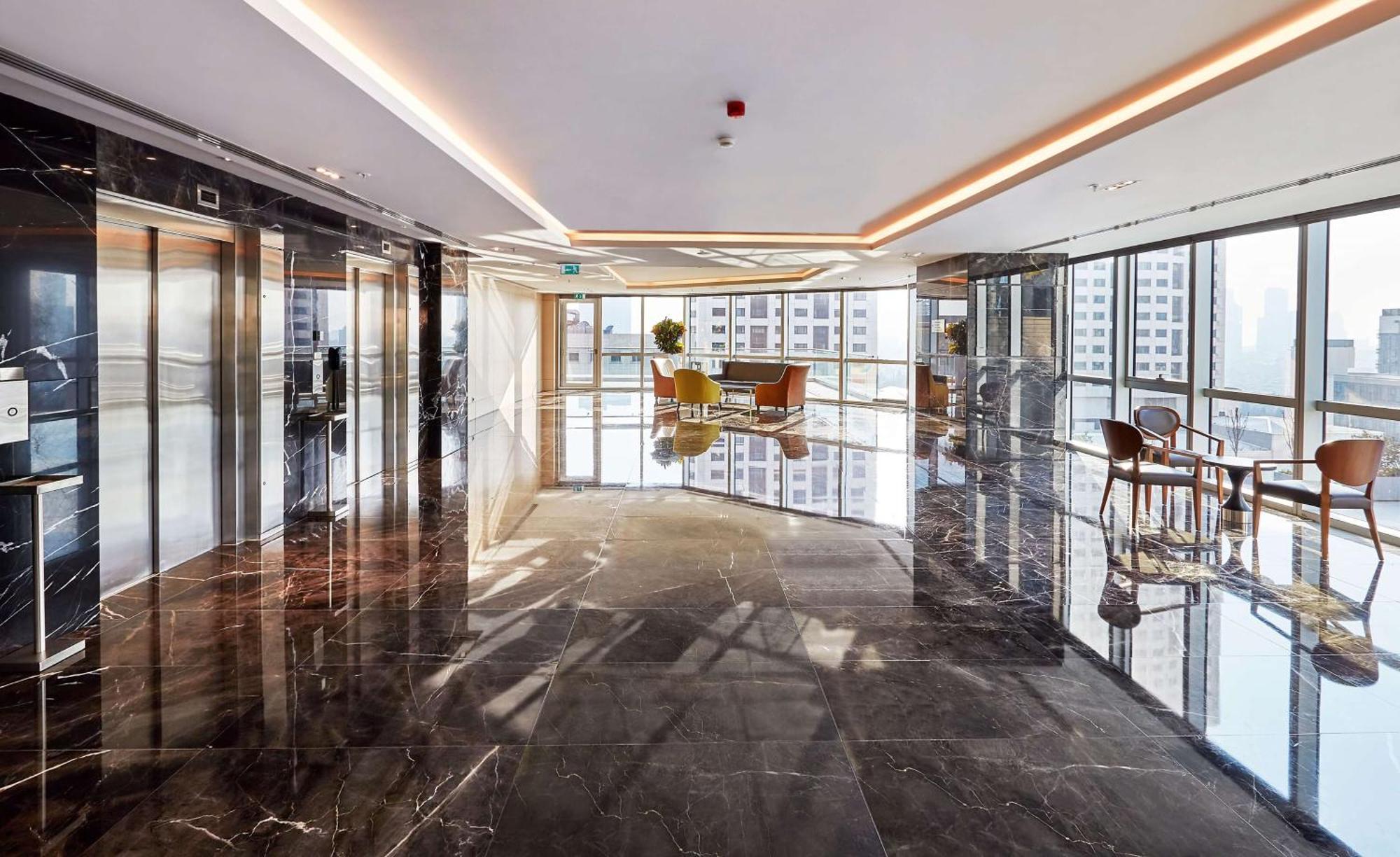 Wyndham Grand Levent & Conference Center Otel 5*