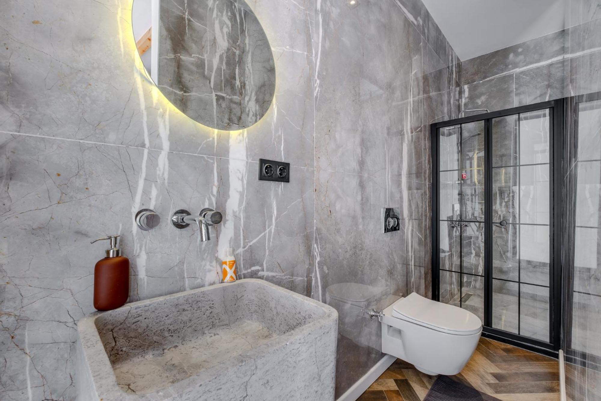 Spacious Modern Flat With Balcony 5 Min To Taksim *