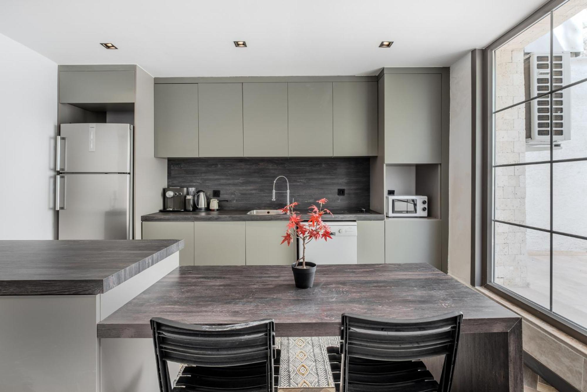 Spacious Modern Flat With Balcony 5 Min To Taksim Apartment