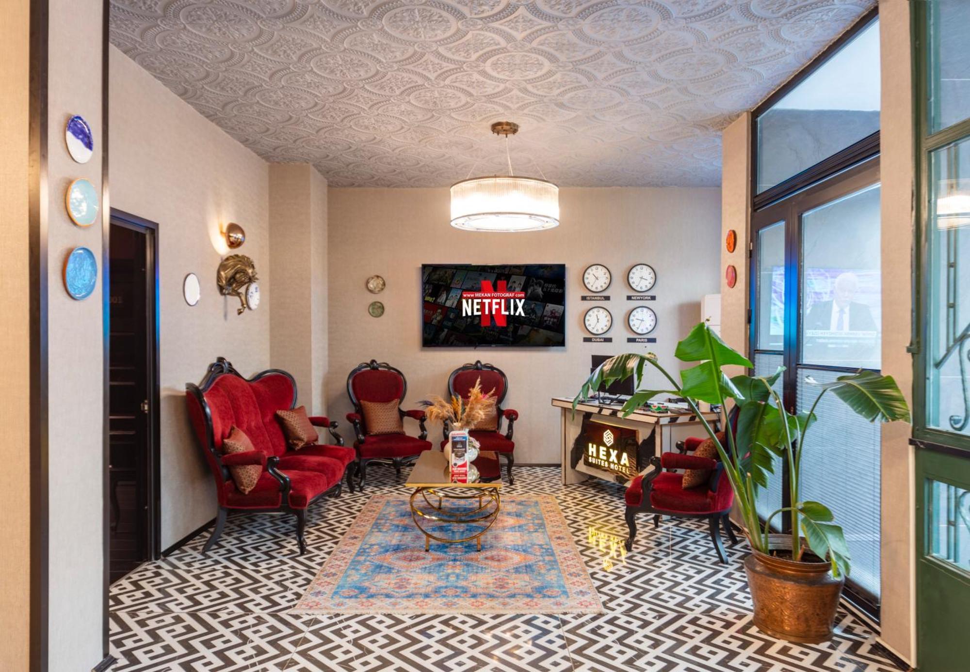 Hexa Aparthotel *
