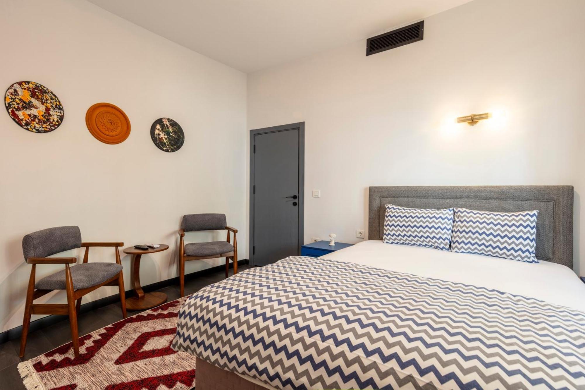 Hexa Aparthotel