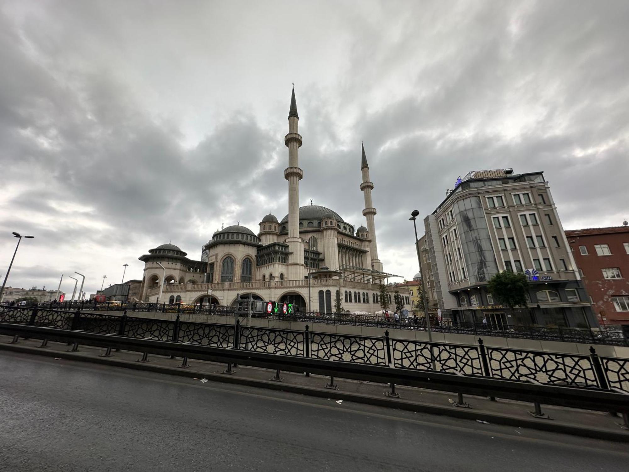 The Square 30 Istanbul