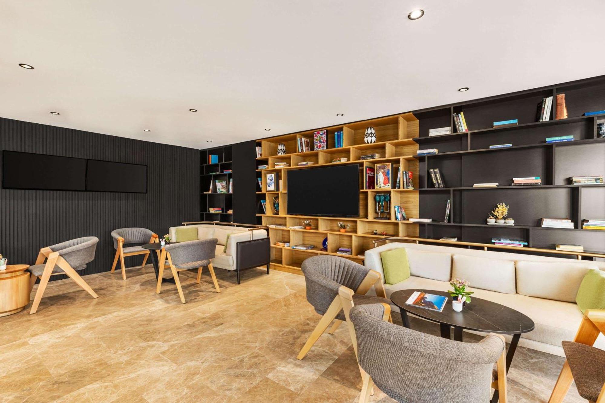Hotel Days By Wyndham Arnavutkoy 3*