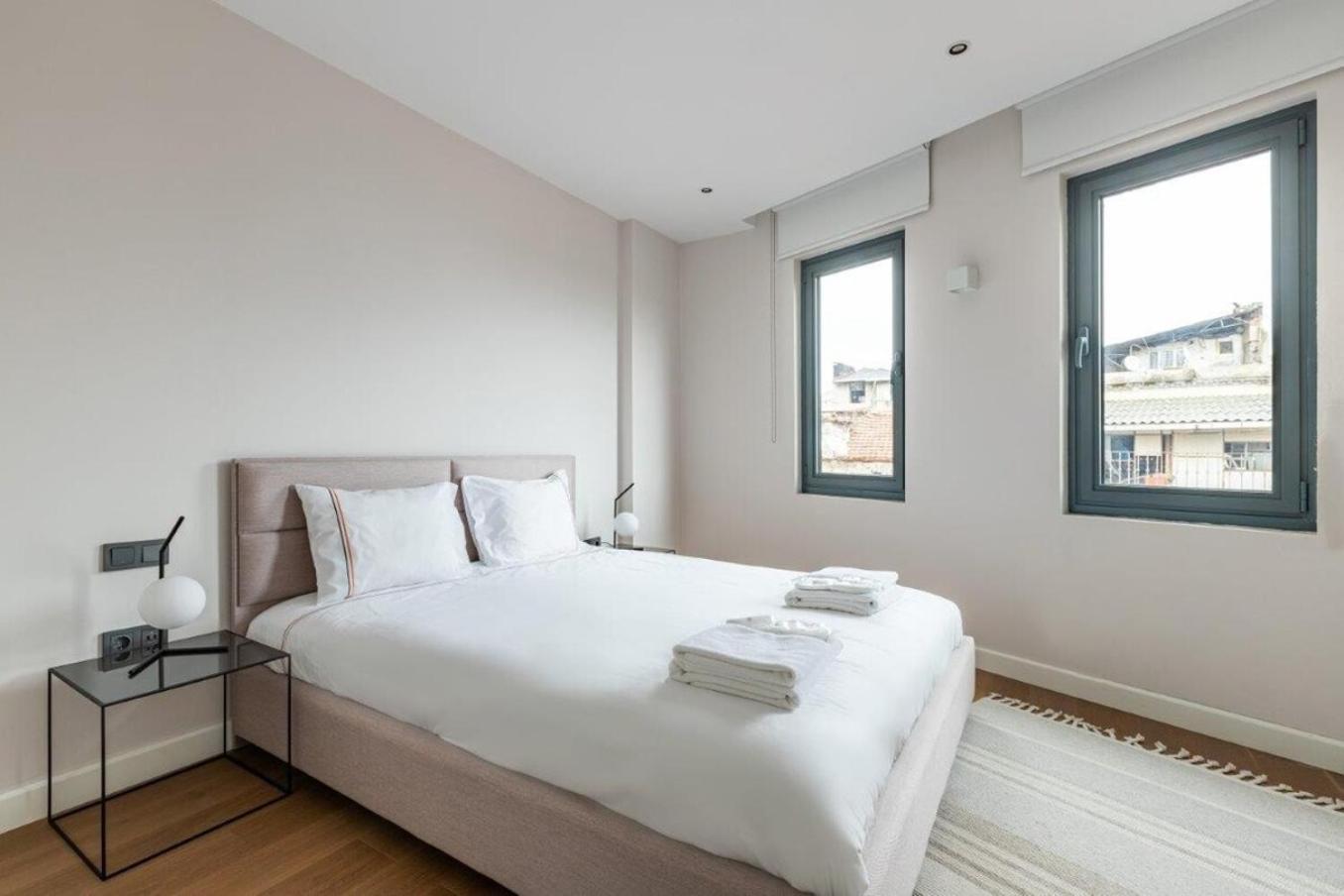 Apartment Penthouse Duplex 4br25bath Terrace Views! #258